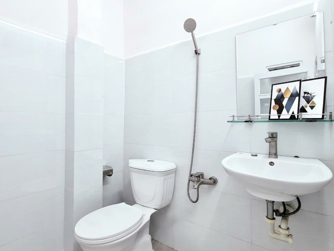Phòng trọ Studio 20m2 tại MTG House Đinh Tiên Hoàng - Quận 1 - Phòng tắm