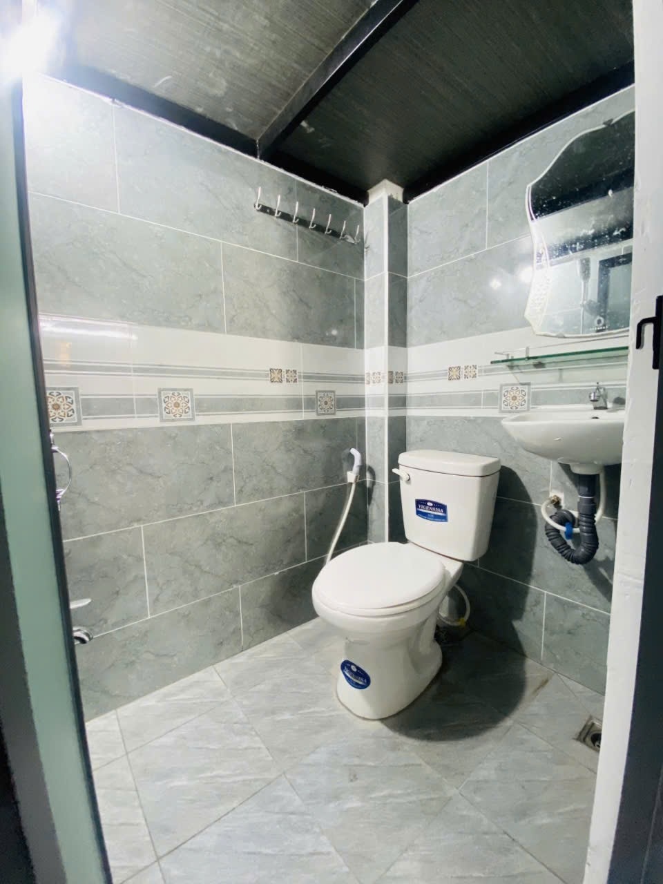 Phòng trọ Duplex 25m2 tại Zenith Homes Quang Trung - Gò Vấp - Phòng tắm