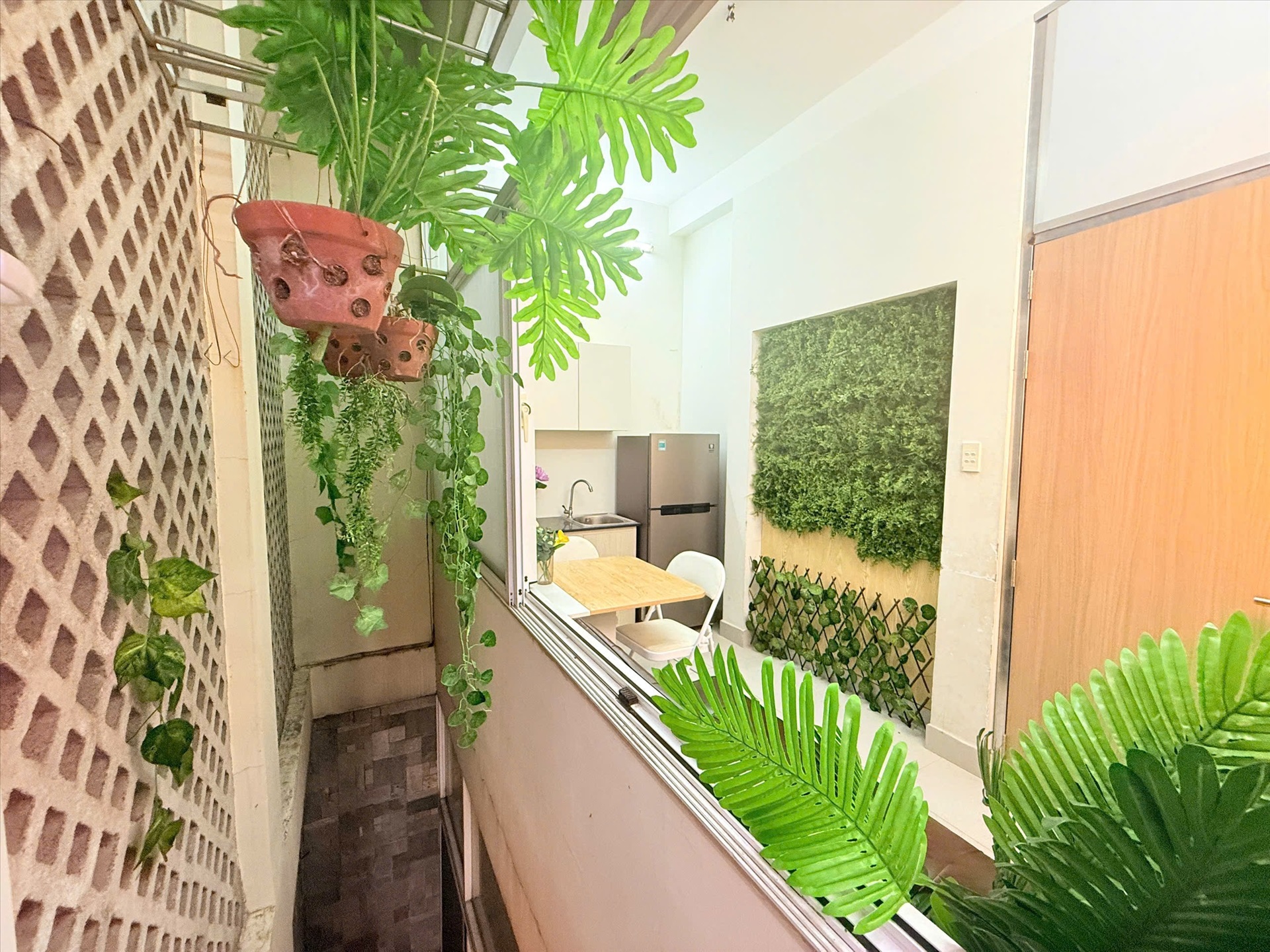 Phòng trọ NN Home Tôn Thất Thuyết - Quận 4 - Phòng (*)