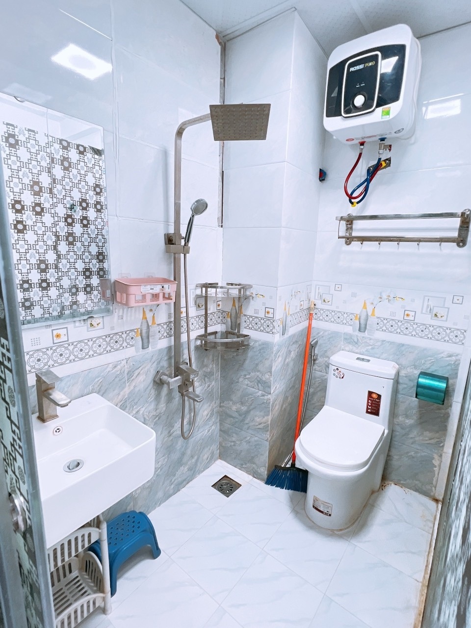 Phòng trọ Studio 25m2 tại Happyhomes Chùa Láng - Đống Đa - Phòng tắm