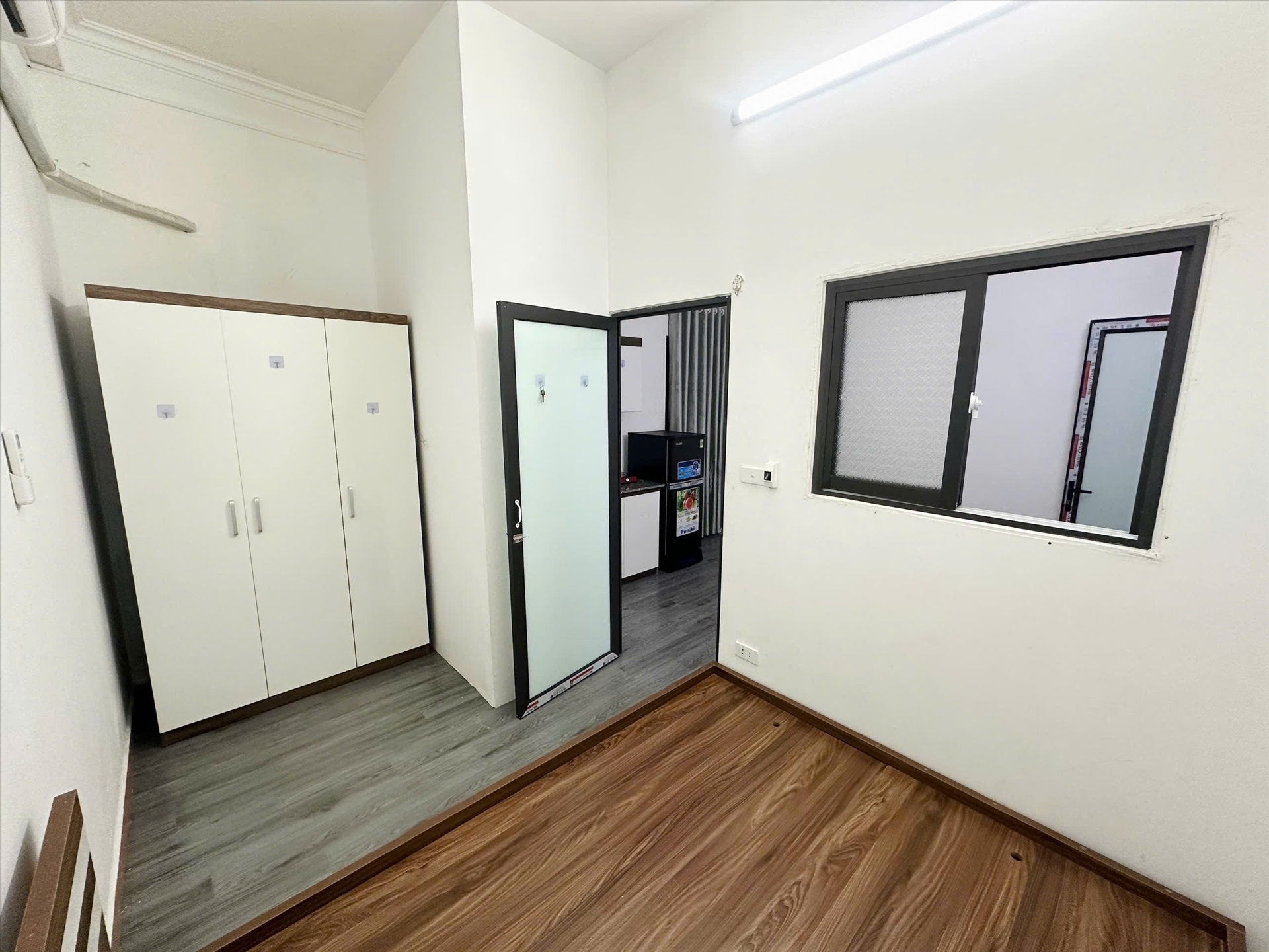 Phòng trọ 4PS Housing Trung Kính - Cầu Giấy - Phòng (*)