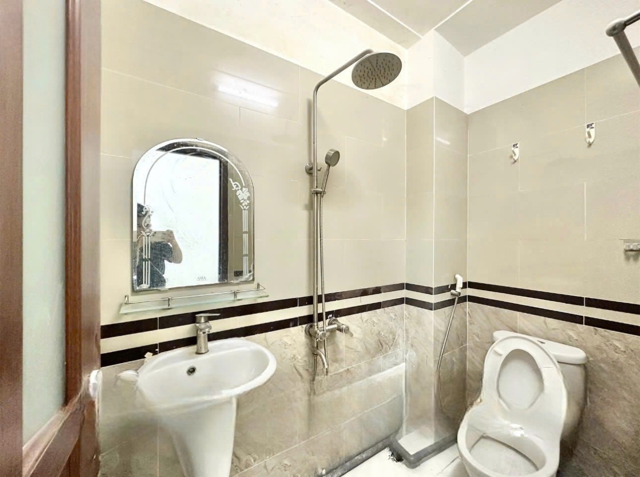 Phòng trọ Studio 25m2 tại ALT House Quang Trung - Gò Vấp - Phòng tắm