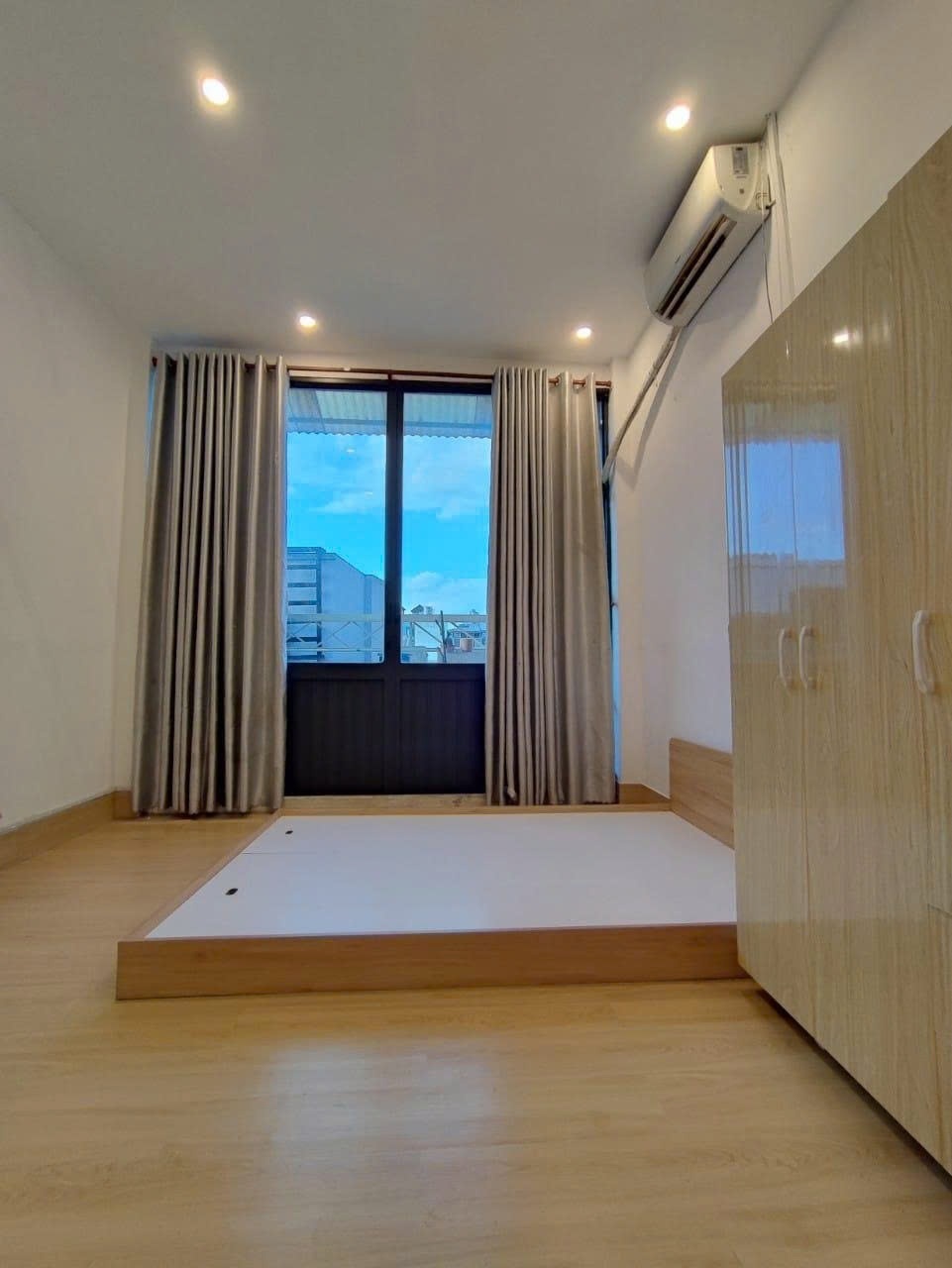 Phòng trọ Yoohome Trường Sa - Phú Nhuận - Phòng (*)