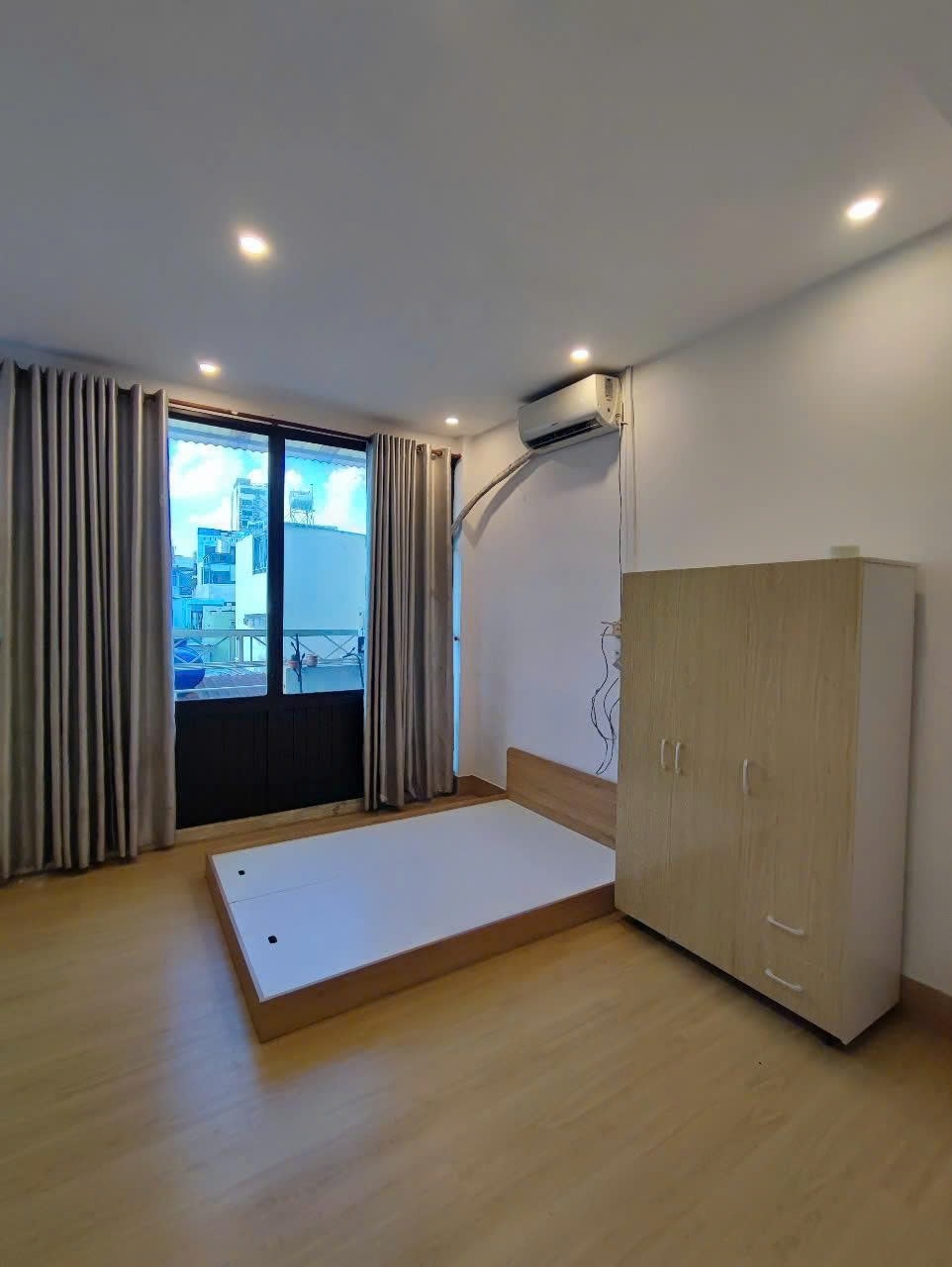 Phòng trọ Yoohome Trường Sa - Phú Nhuận