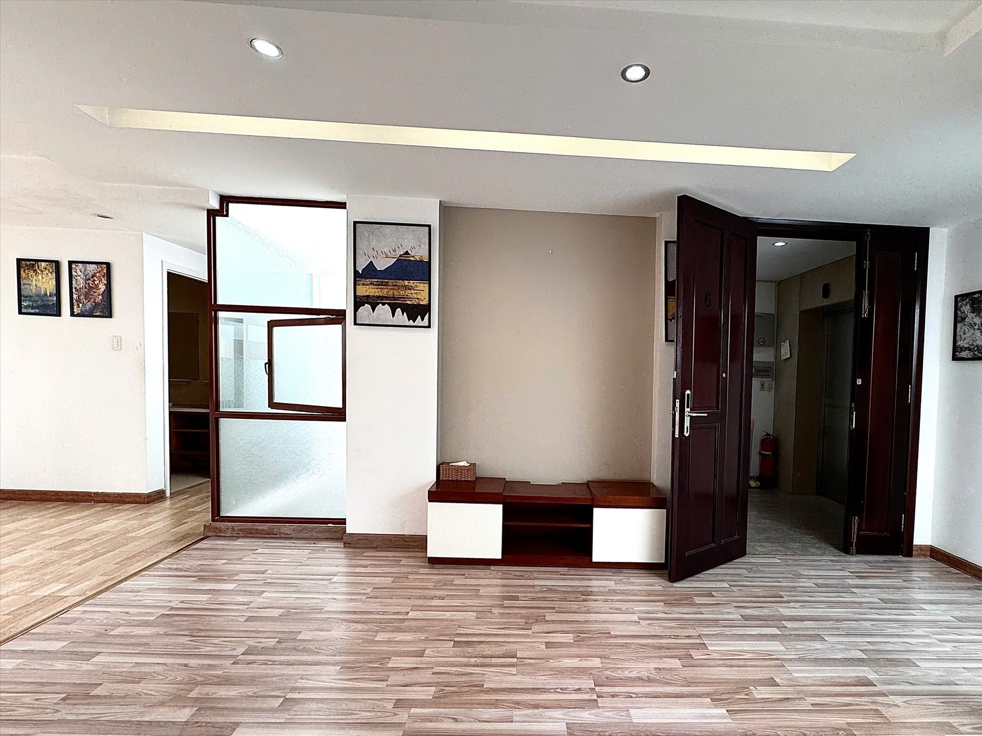 Phòng trọ 1 Phòng ngủ 60m2 tại CH House Ký Con - Quận 1 - Phòng khách