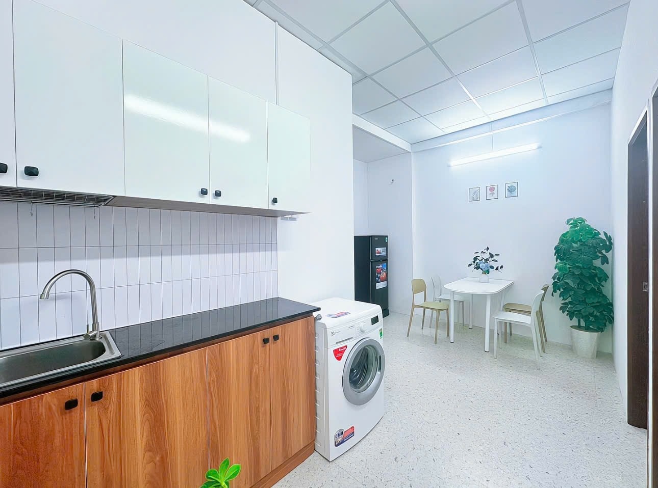 Phòng trọ 2 Phòng ngủ 50m2 tại VNHouse Lam Sơn - Tân Bình - Phòng bếp