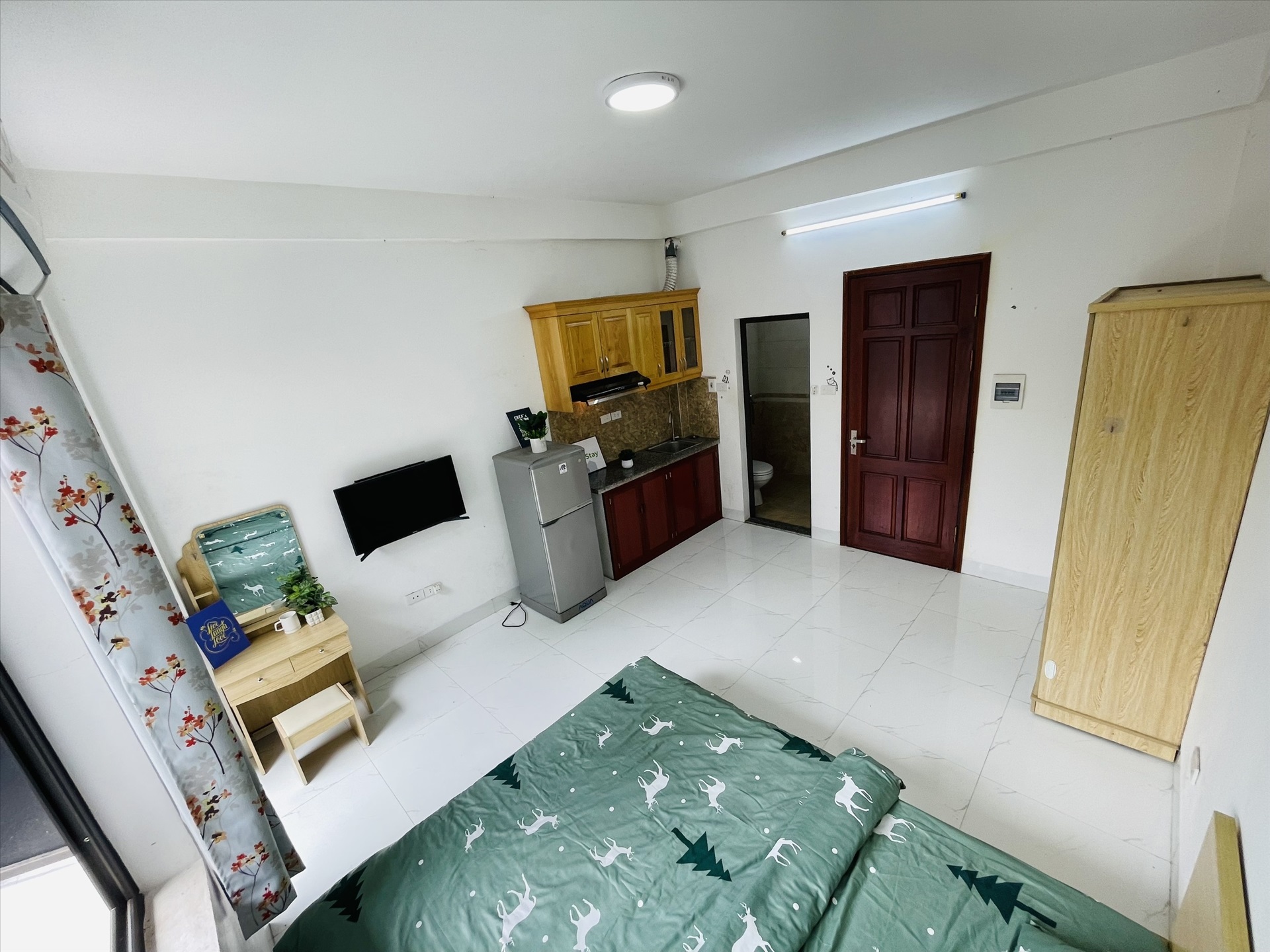 Phòng trọ Airstay Hồ Ba Mẫu - Đống Đa - Phòng (*)