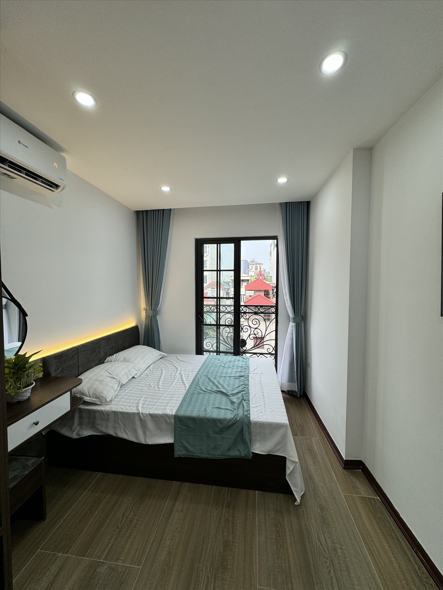 Phòng trọ Studio 22m2 tại HY Home Lạc Long Quân - Tây Hồ - Phòng ngủ
