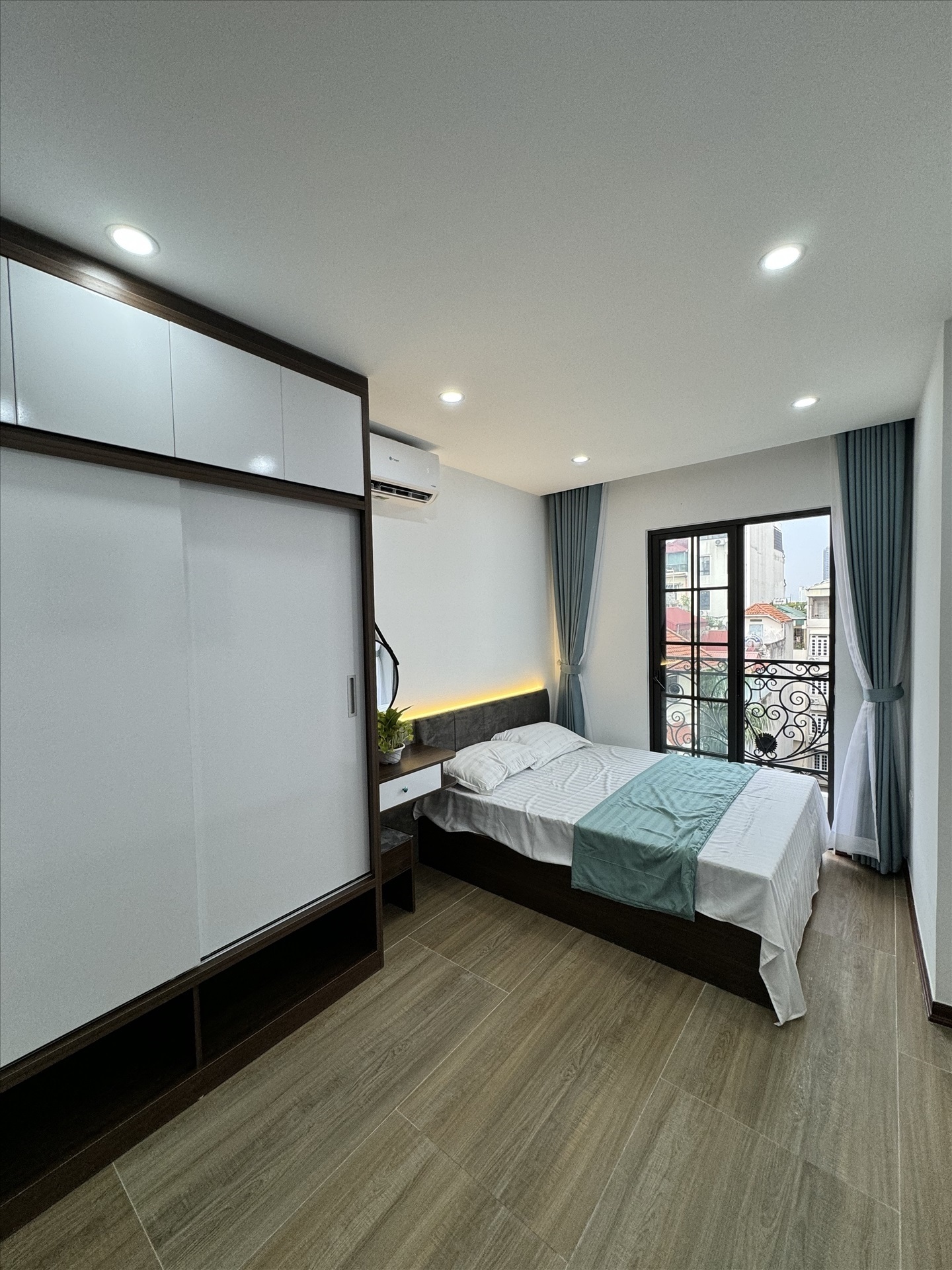 Phòng trọ HY Home Lạc Long Quân - Tây Hồ - Phòng (*)