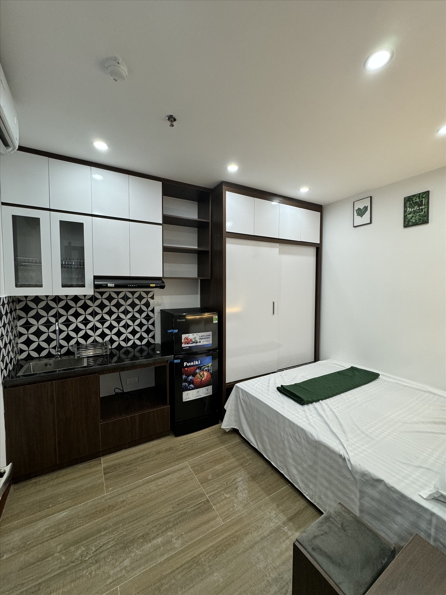 Phòng trọ Studio 20m2 tại HY Home Lạc Long Quân - Tây Hồ - Phòng ngủ