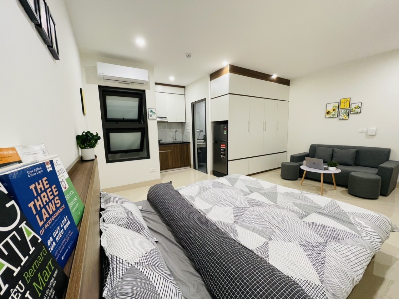 Phòng trọ Airstay Vũ Ngọc Phan - Đống Đa - Phòng (*)