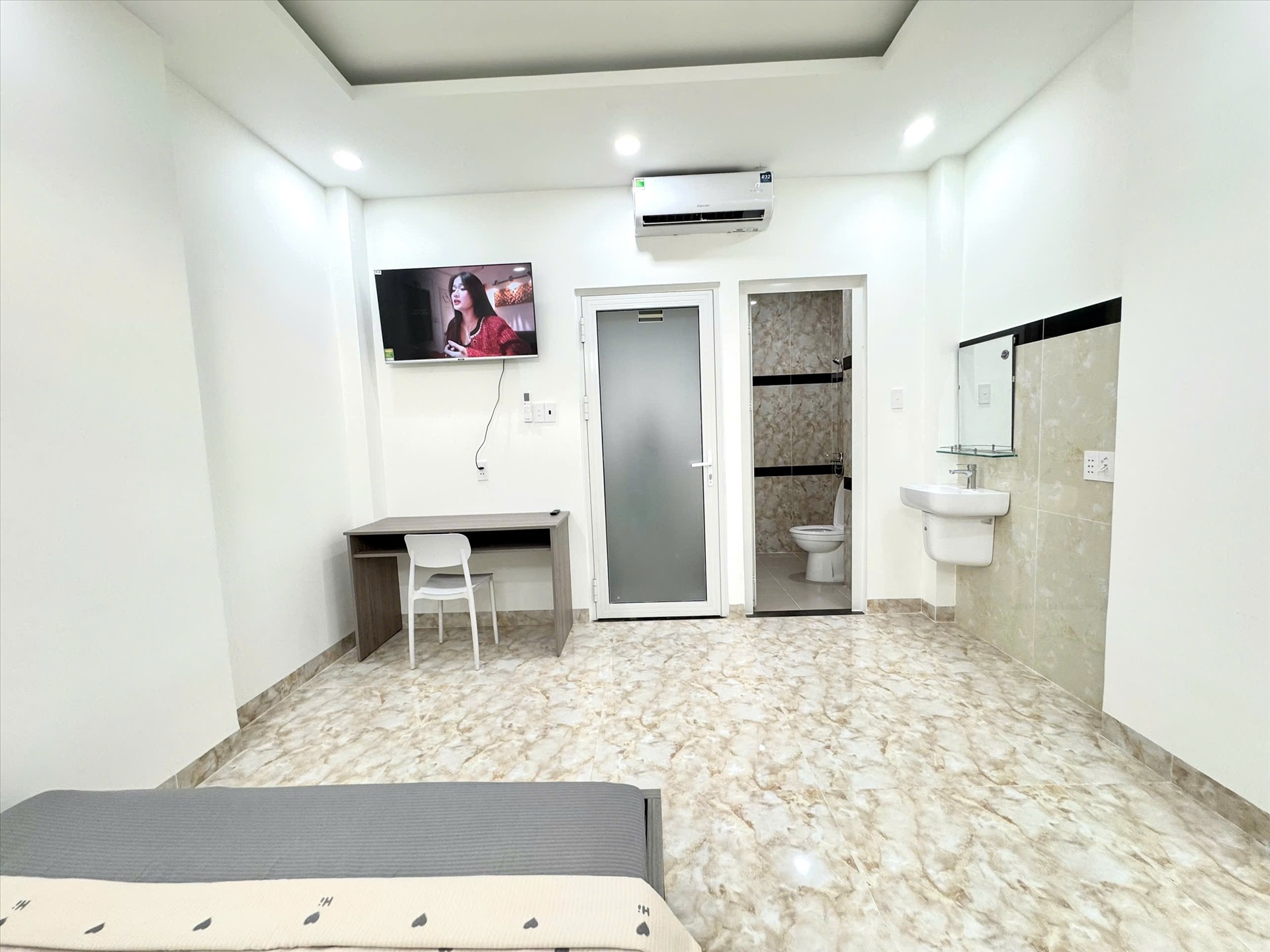 Phòng trọ CT Home Nguyễn Tất Thành - Quận 4 - Phòng (*)