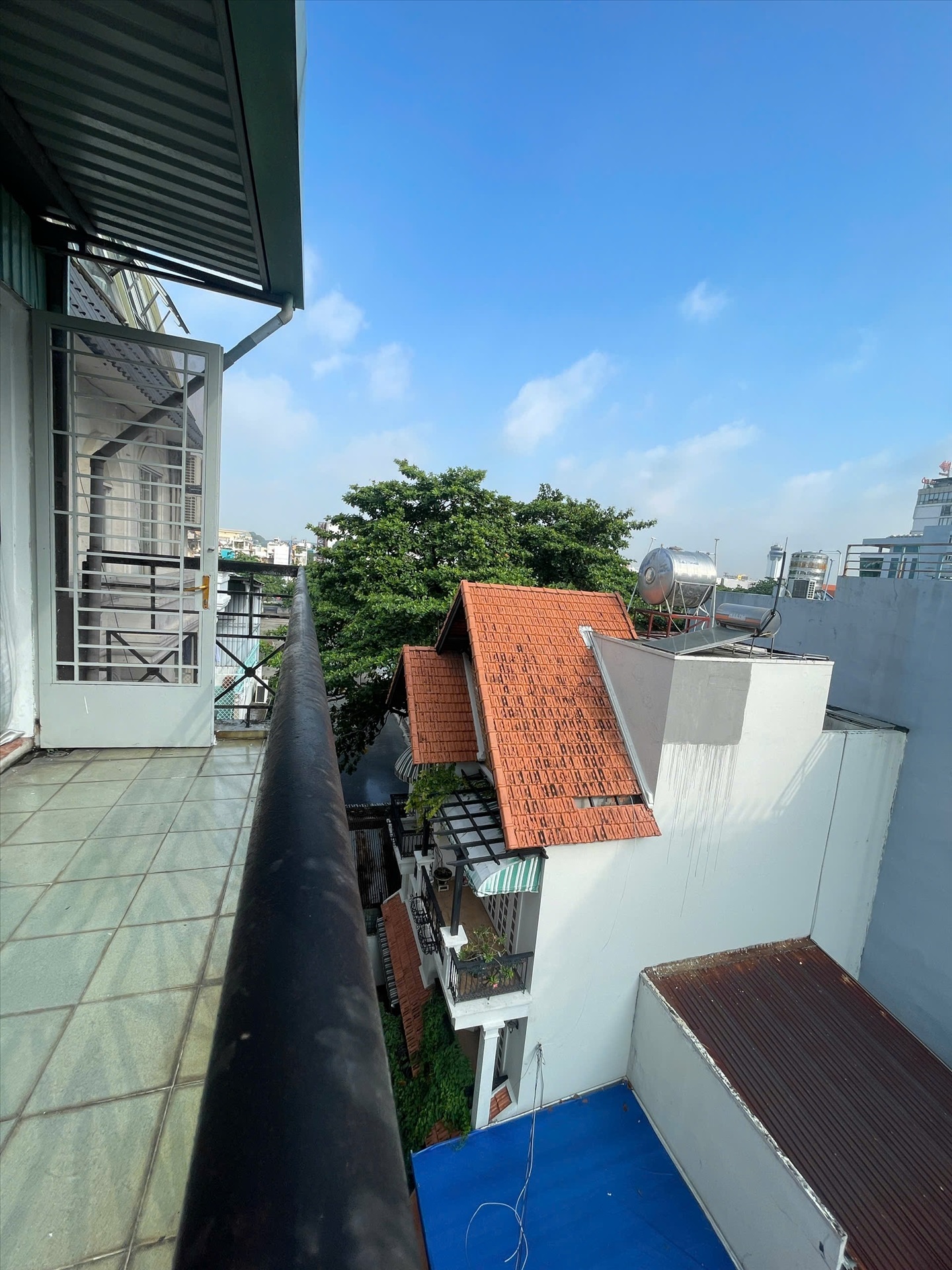 Phòng trọ Studio 35m2 tại TN House Cửu Long - Tân Bình - Ban công