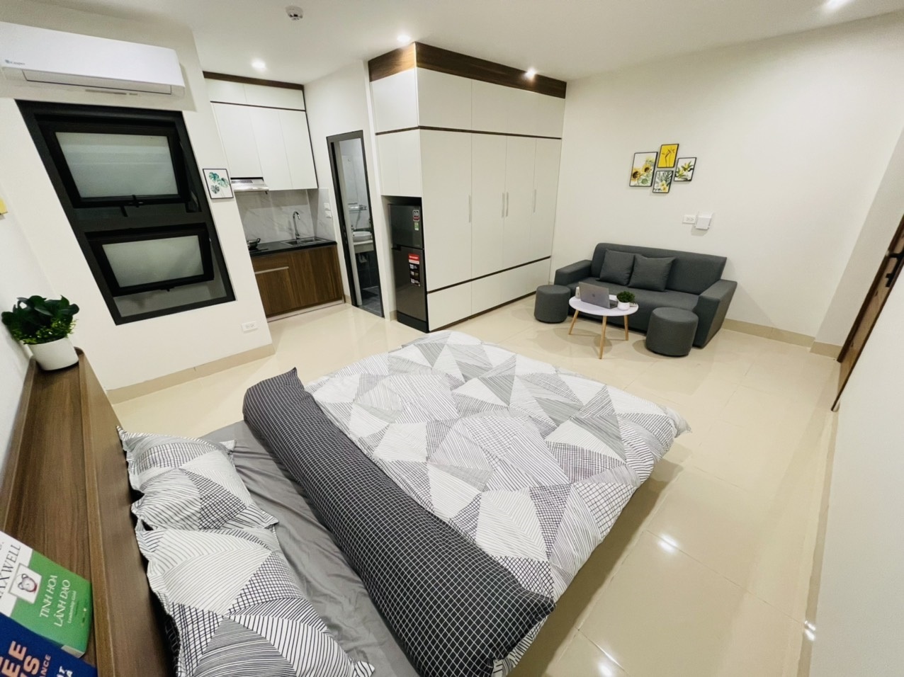 Phòng trọ Studio 25m2 tại Airstay Vũ Ngọc Phan - Đống Đa - Phòng ngủ