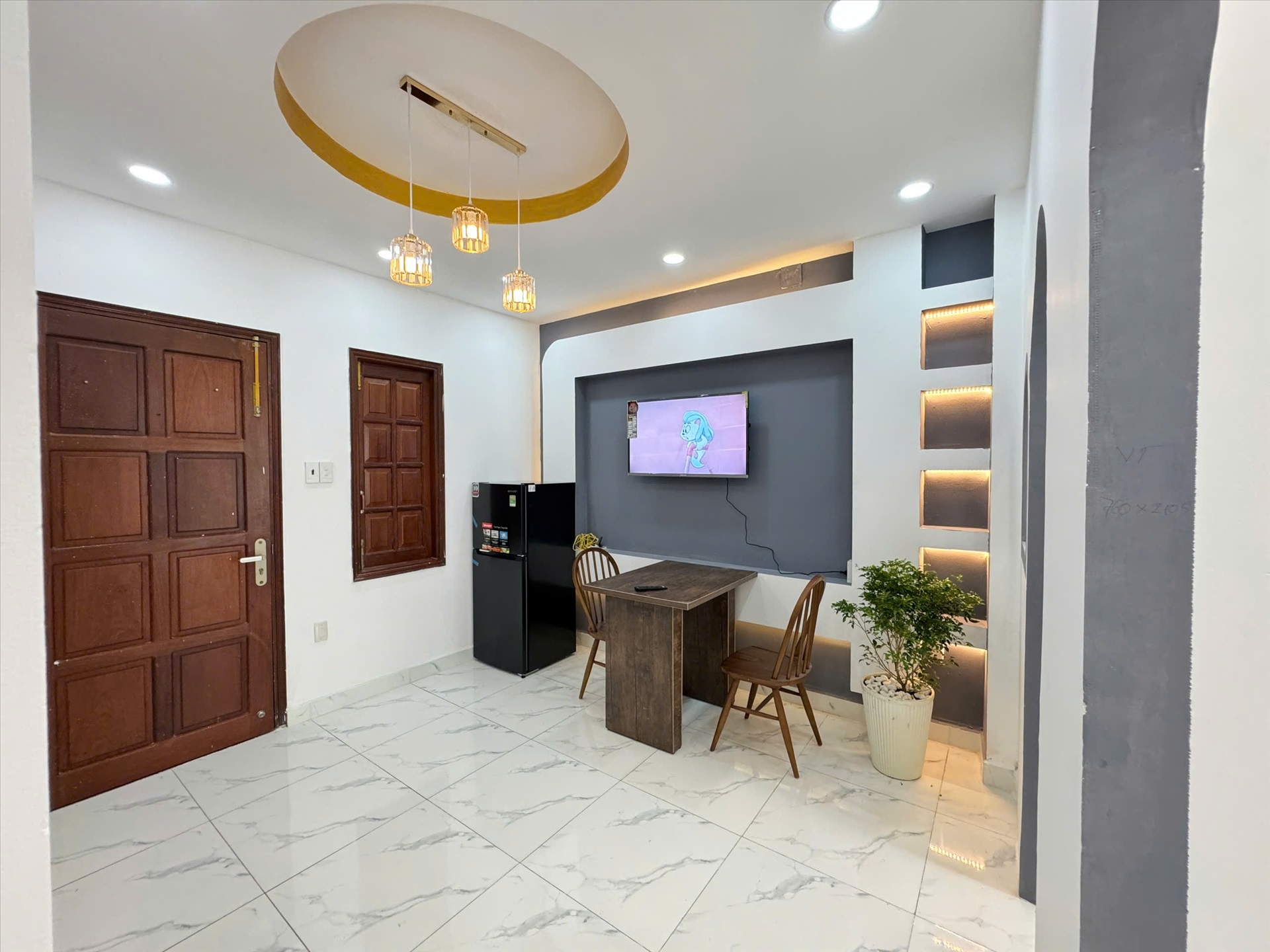 Phòng trọ 2 Phòng ngủ 50m2 tại Kinghome Văn Chung - Tân Bình - Phòng khách