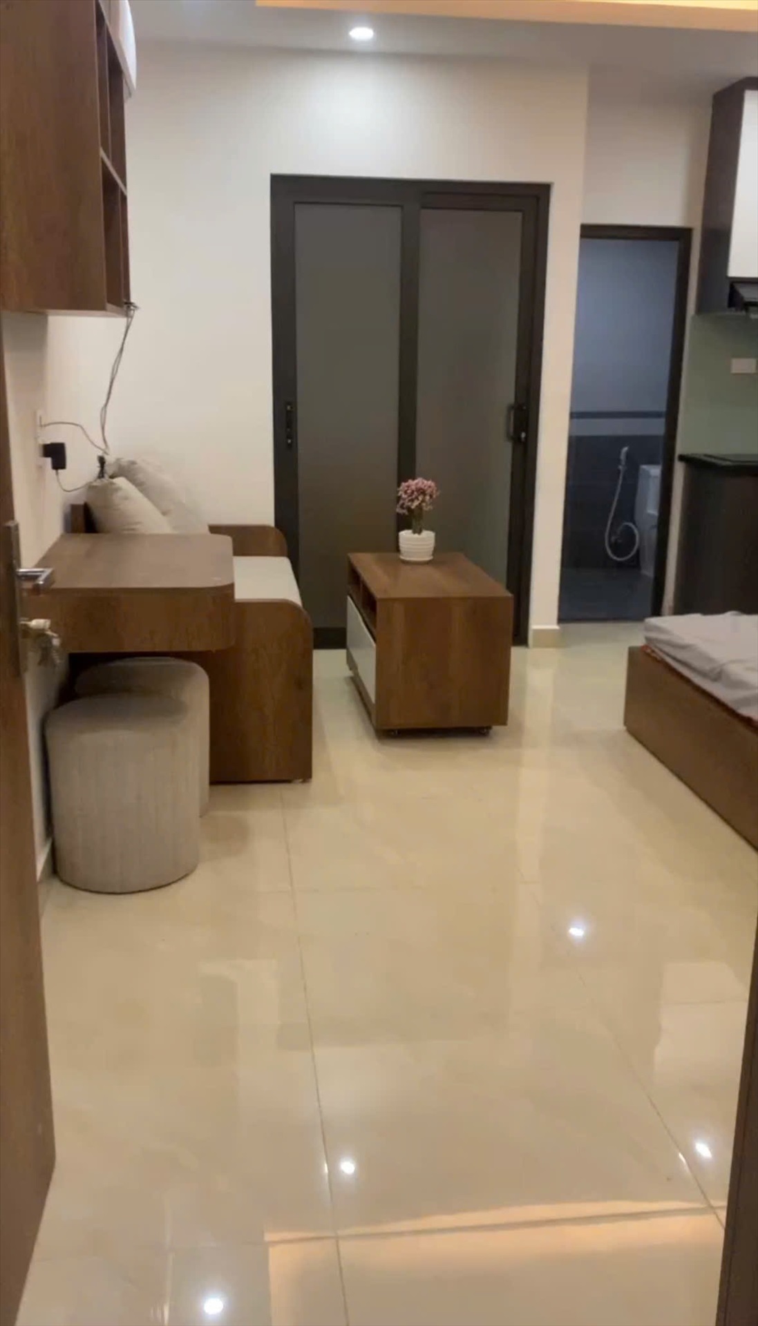Phòng trọ Studio 25m2 tại BN Home Láng - Đống Đa - Phòng khách