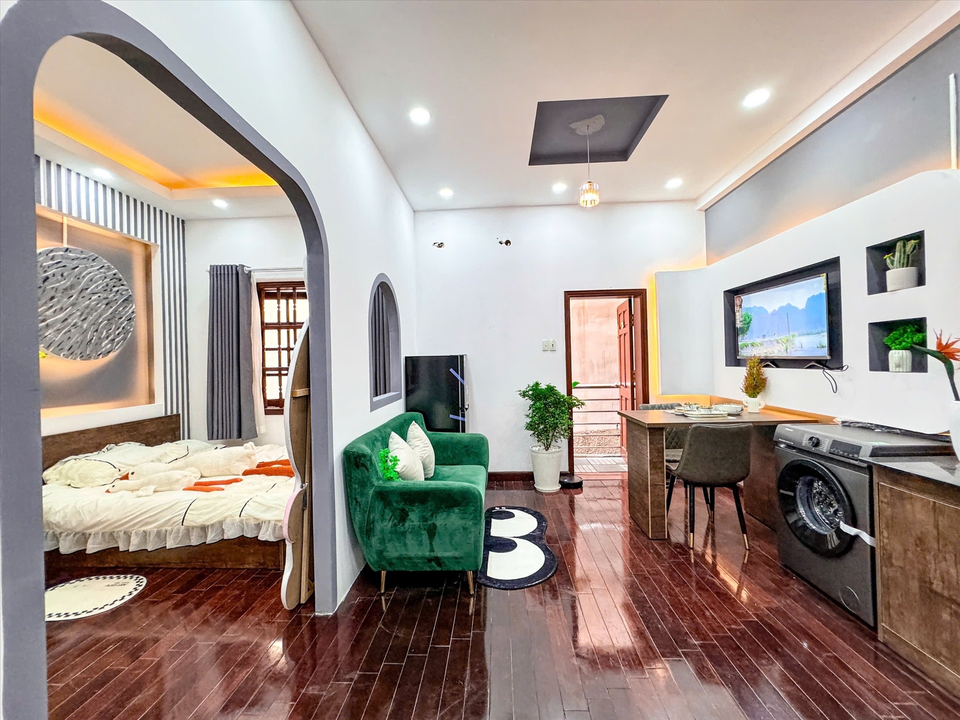 Phòng trọ 1 Phòng ngủ 30m2 tại Kinghome Văn Chung - Tân Bình - Phòng khách