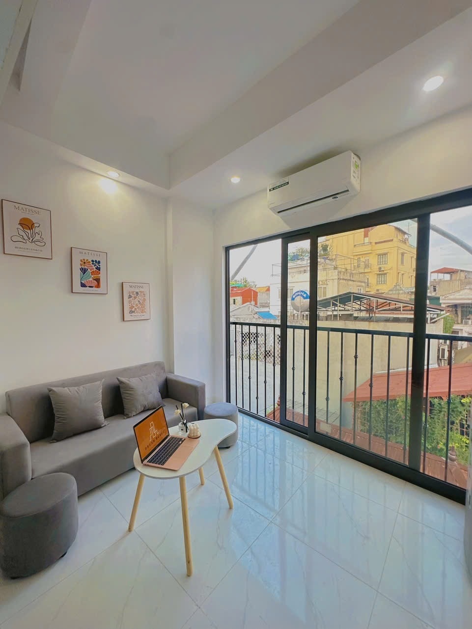 Phòng trọ Duplex 25m2 tại DreamHouse Vĩnh Phúc - Ba Đình - Phòng khách