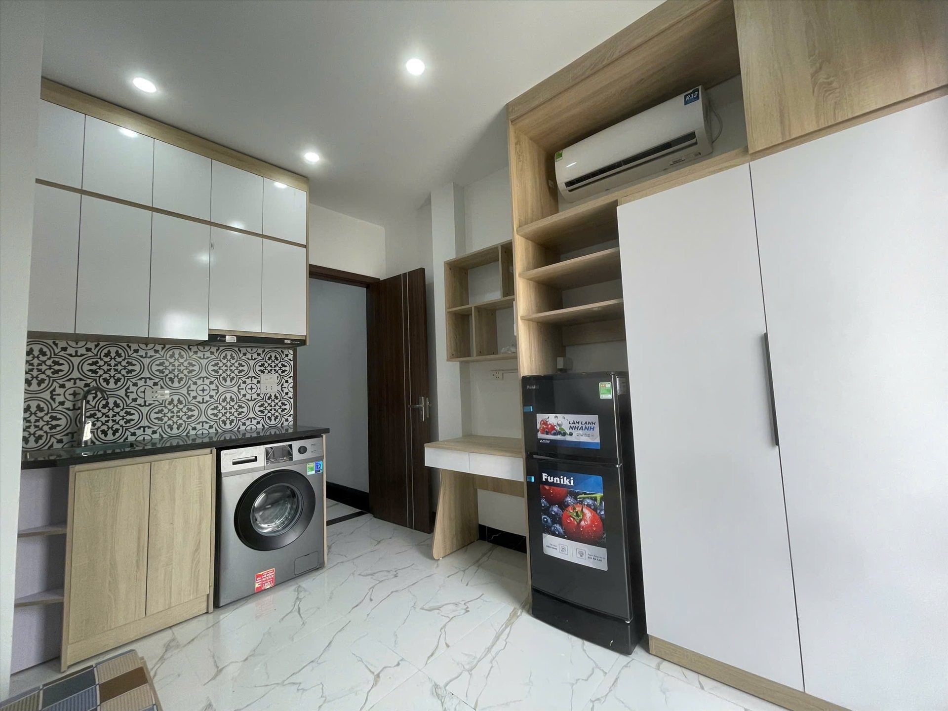 Phòng trọ HM House Định Công Thượng - Hoàng Mai - Phòng (*)