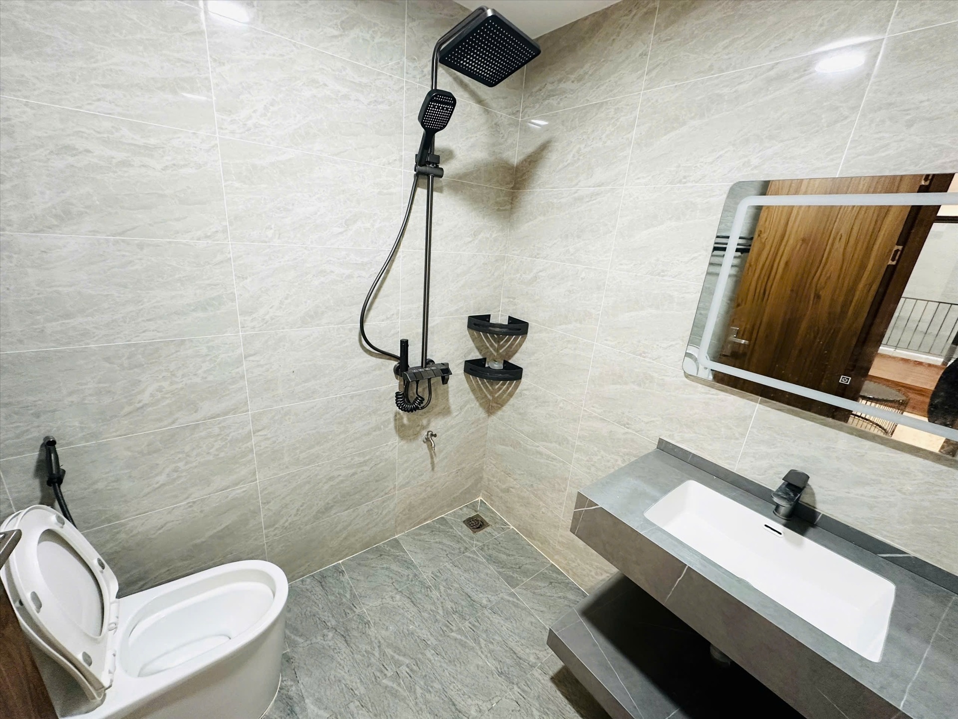Phòng trọ Studio 28m2 tại 4PS Housing 2 Lạc Long Quân - Tây Hồ - Phòng tắm