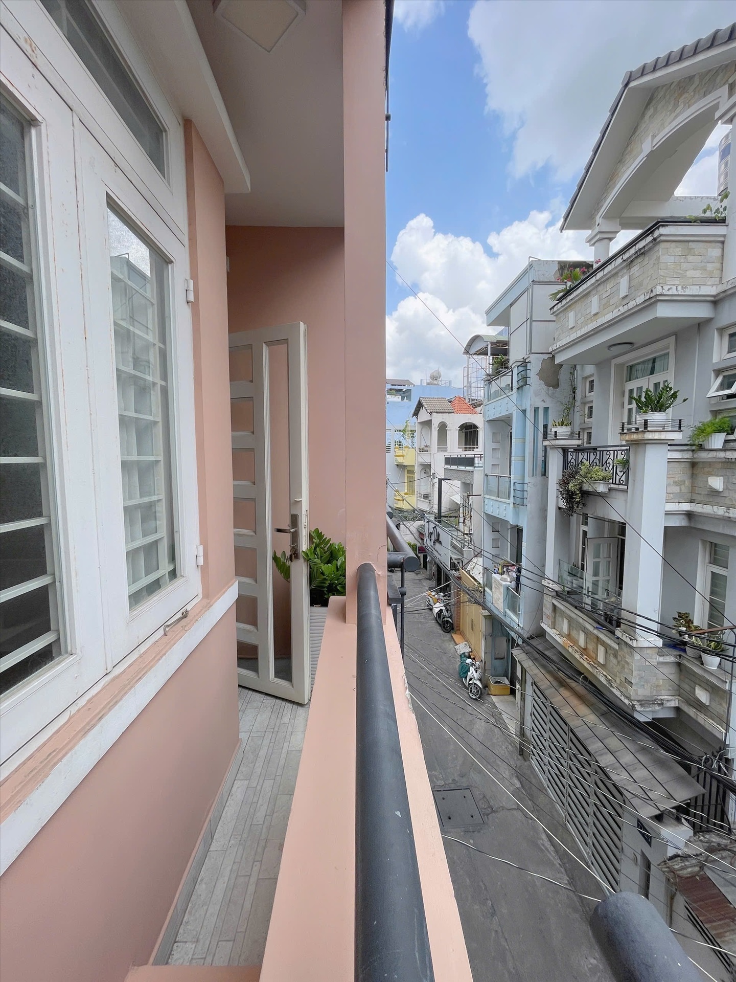 Phòng trọ Studio 25m2 tại ĐT House Phan Đăng Lưu - Phú Nhuận - Ban công