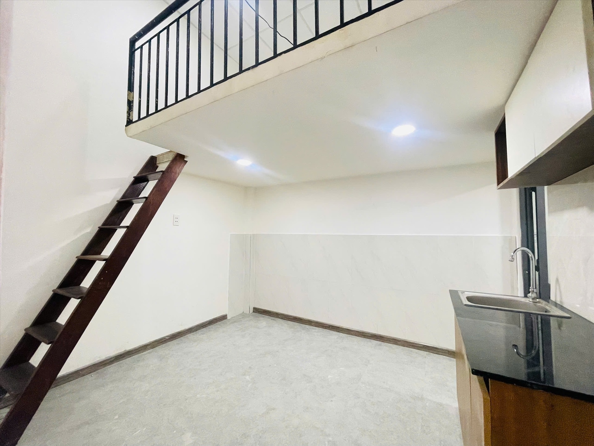 Phòng trọ Duplex 24m2 tại ACHome Trung Mỹ Tây 13A - Quận 12 - Phòng khách