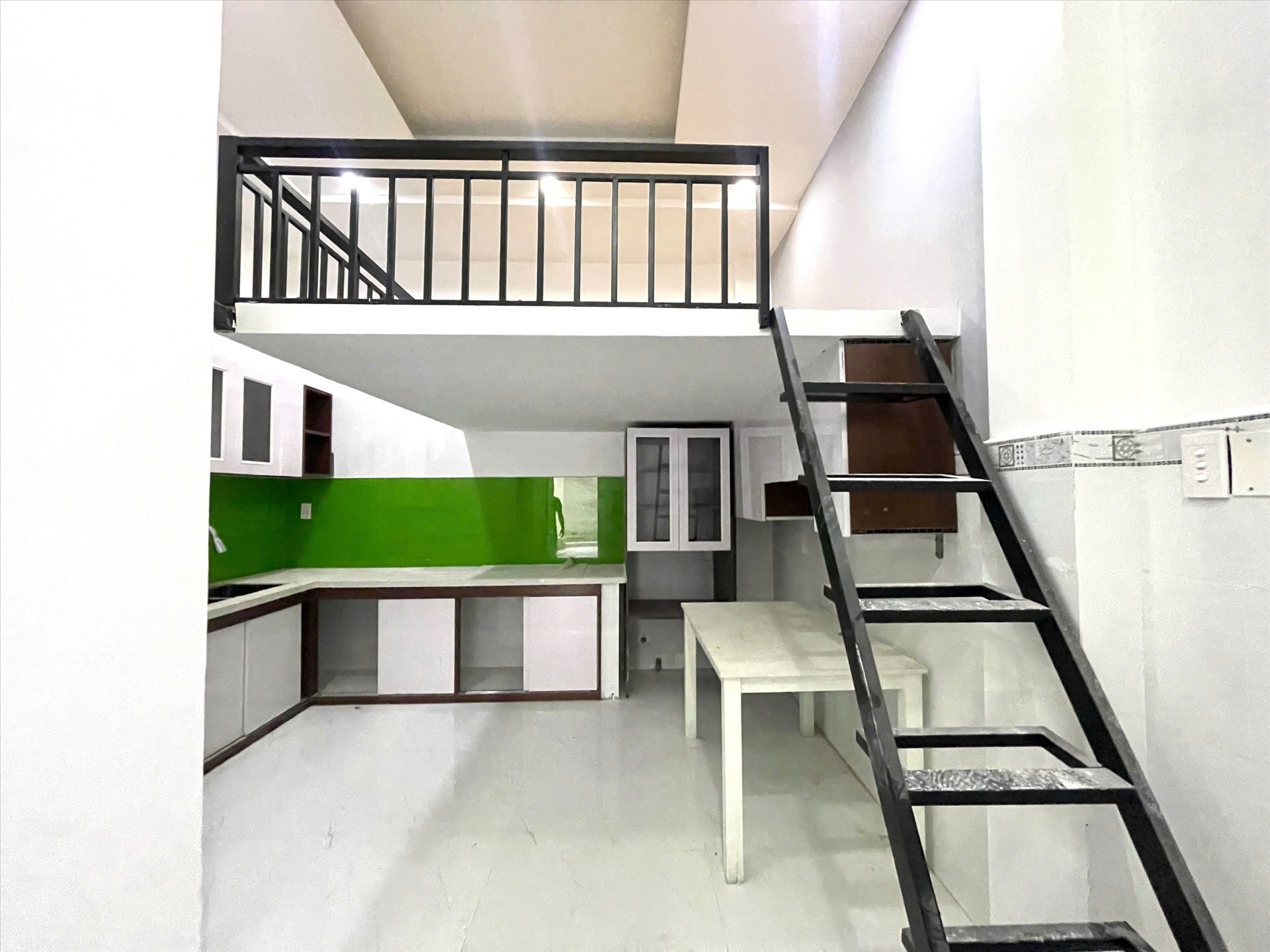Phòng trọ AT Home Thích Quảng Đức - Phú Nhuận - Phòng (*)