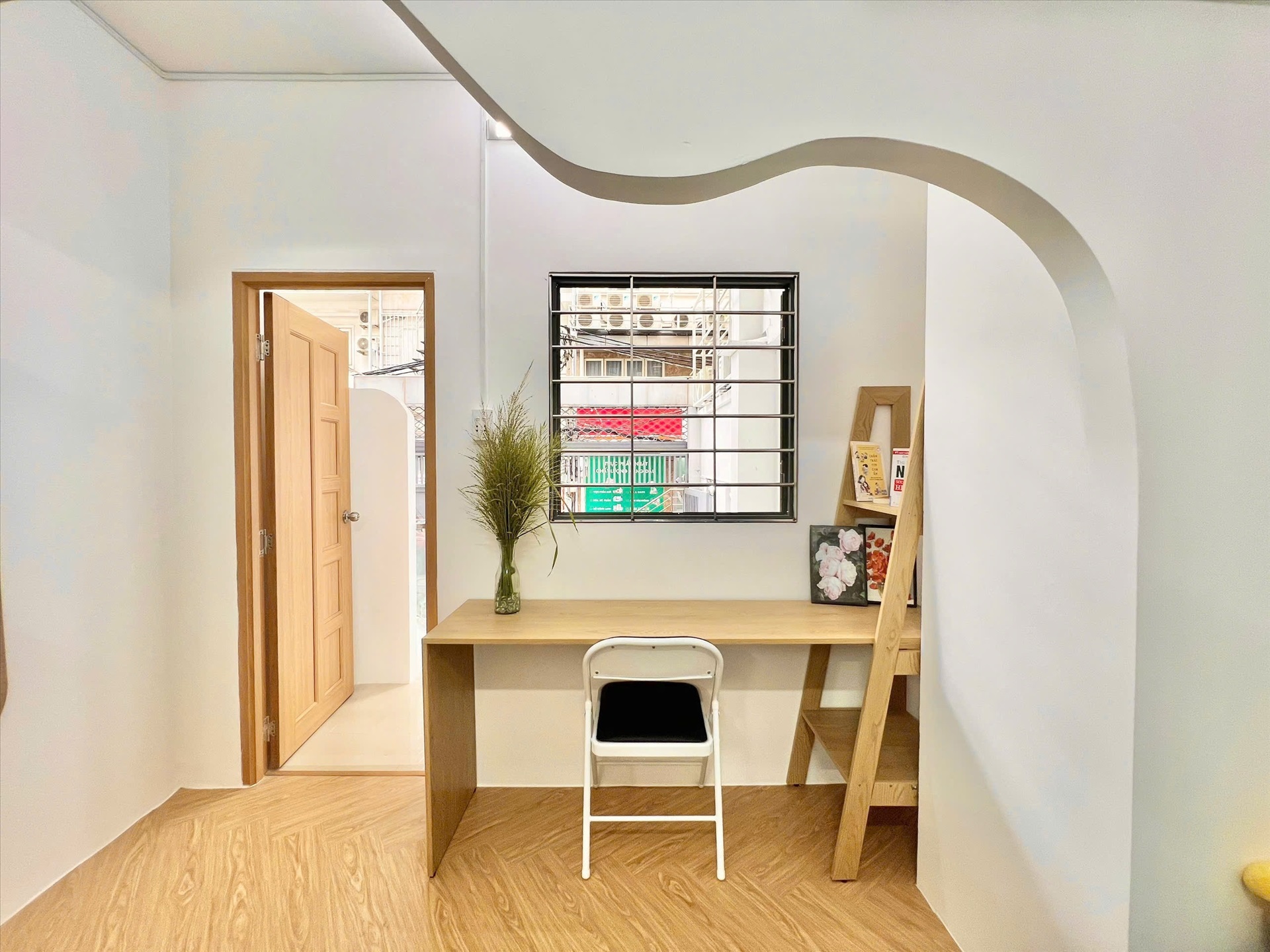 Phòng trọ 1 Phòng ngủ 35m2 tại AH Apartment Trường Sơn - Tân Bình - Góc làm việc