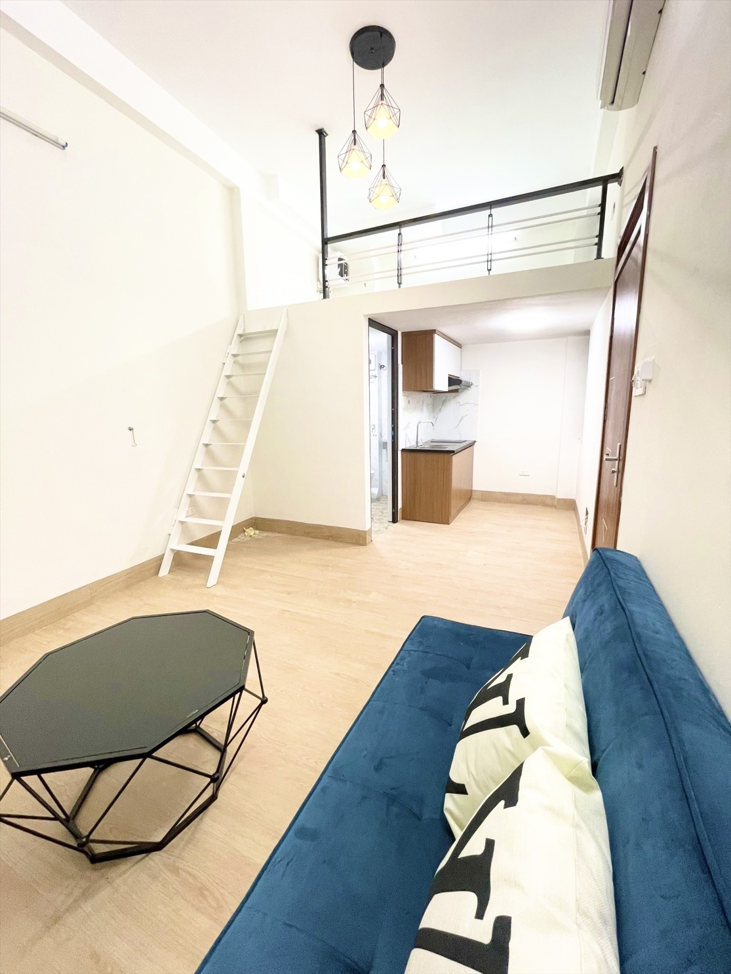 Phòng trọ Duplex 20m2 tại BP Home 2 Yên Hòa - Cầu Giấy - Phòng khách