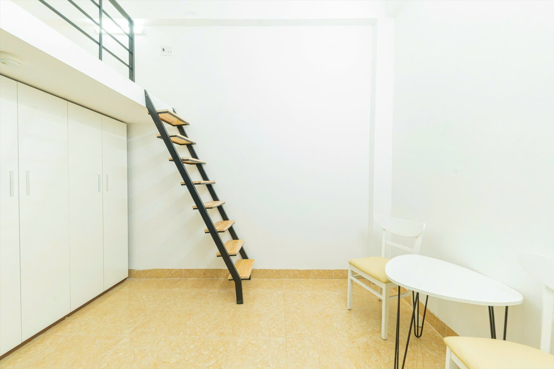Phòng trọ Duplex 27m2 tại VVH House Phú Đô - Nam Từ Liêm - Phòng khách