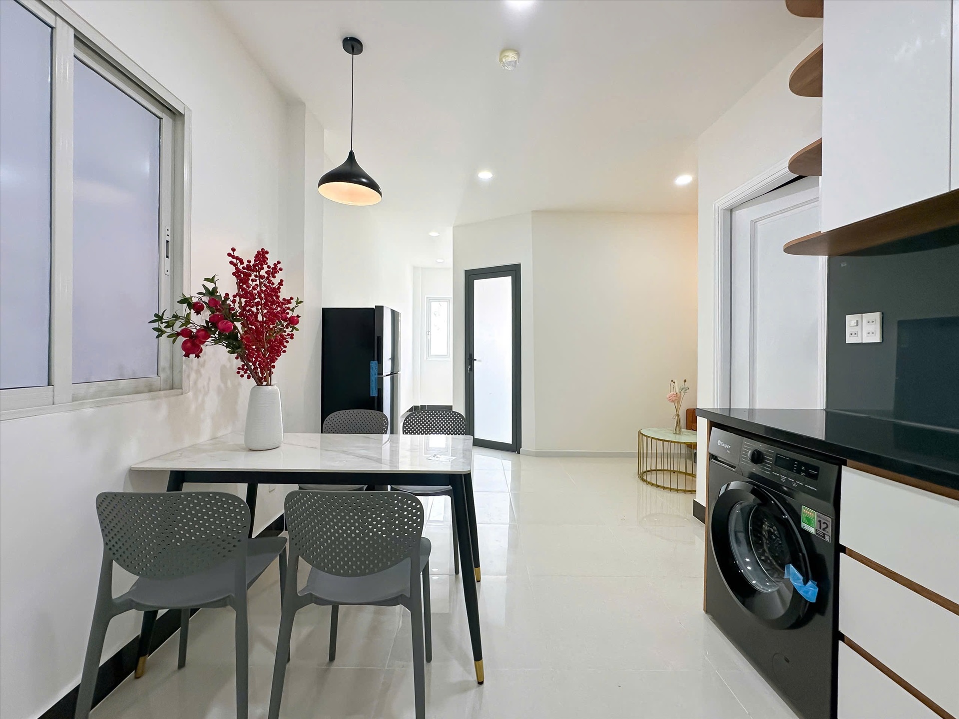 Phòng trọ 1 Phòng ngủ 40m2 tại TT House Hiệp Nhất - Tân Bình - Phòng khách