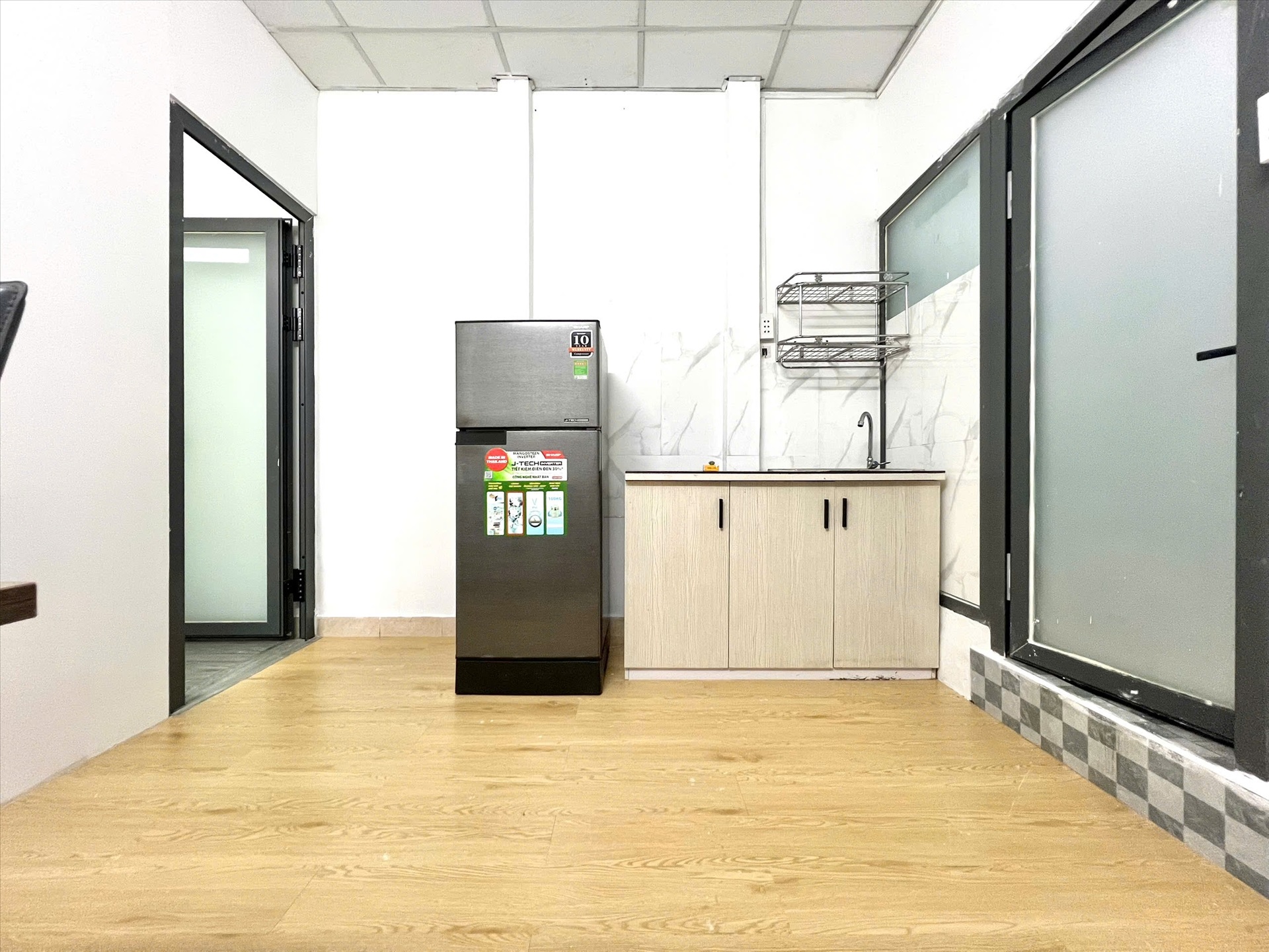 Phòng trọ 1 Phòng ngủ 50m2 tại HK Home Hồng Hà - Tân Bình - Phòng khách