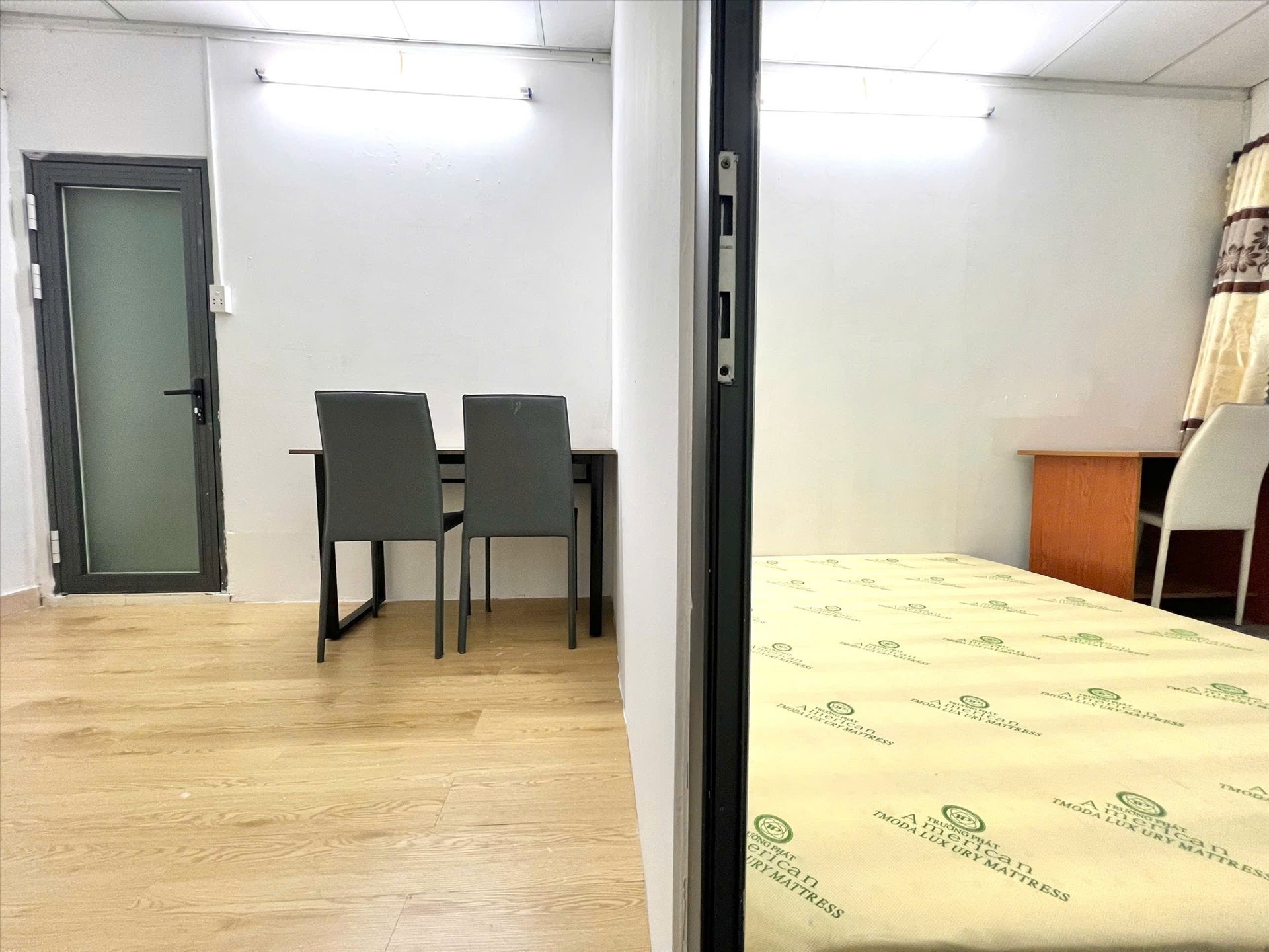 Phòng trọ HK Home Hồng Hà - Tân Bình - Phòng (*)