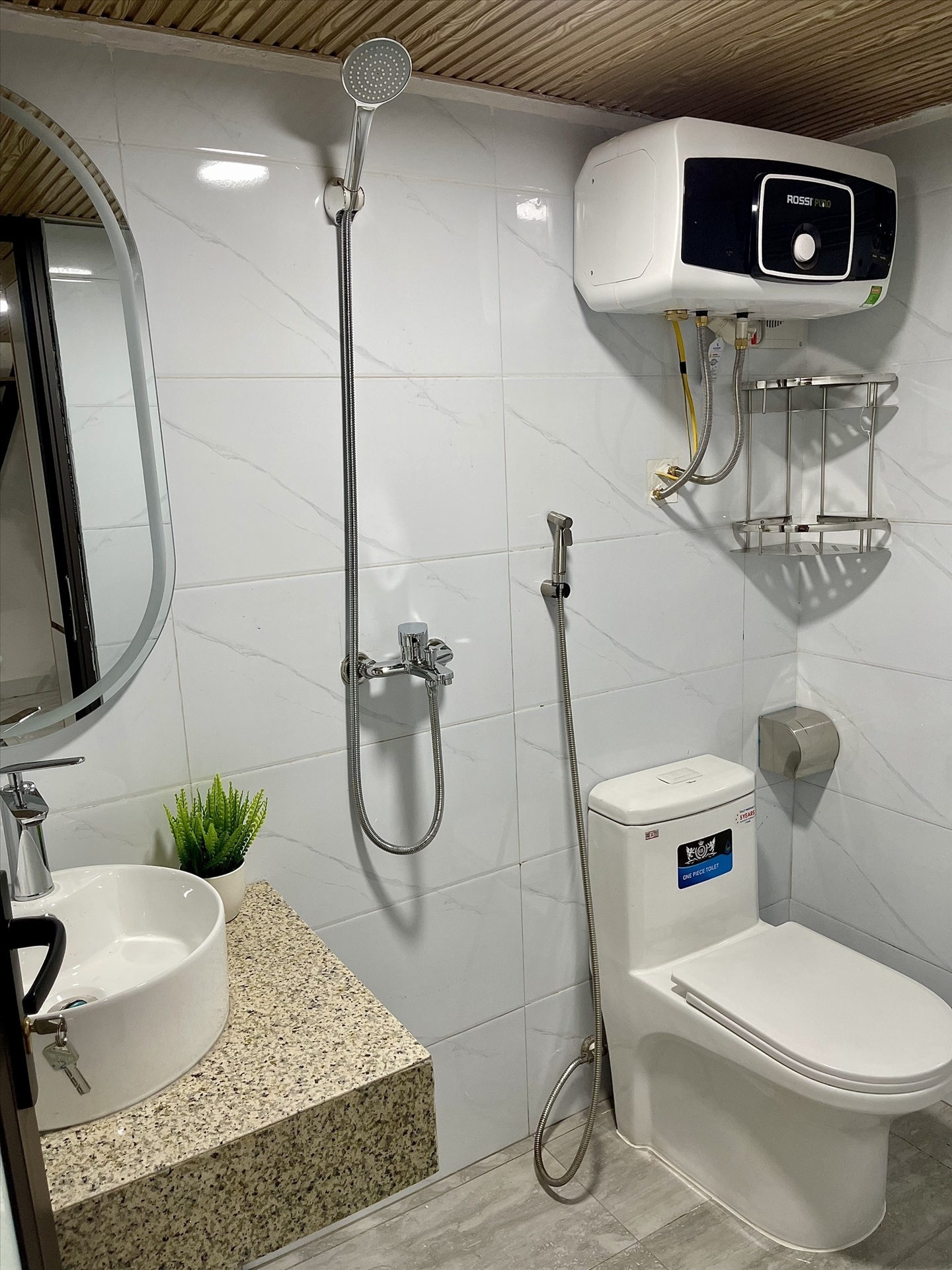 Phòng trọ Duplex 25m2 tại Funhome Đại Từ - Hoàng Mai - Phòng tắm