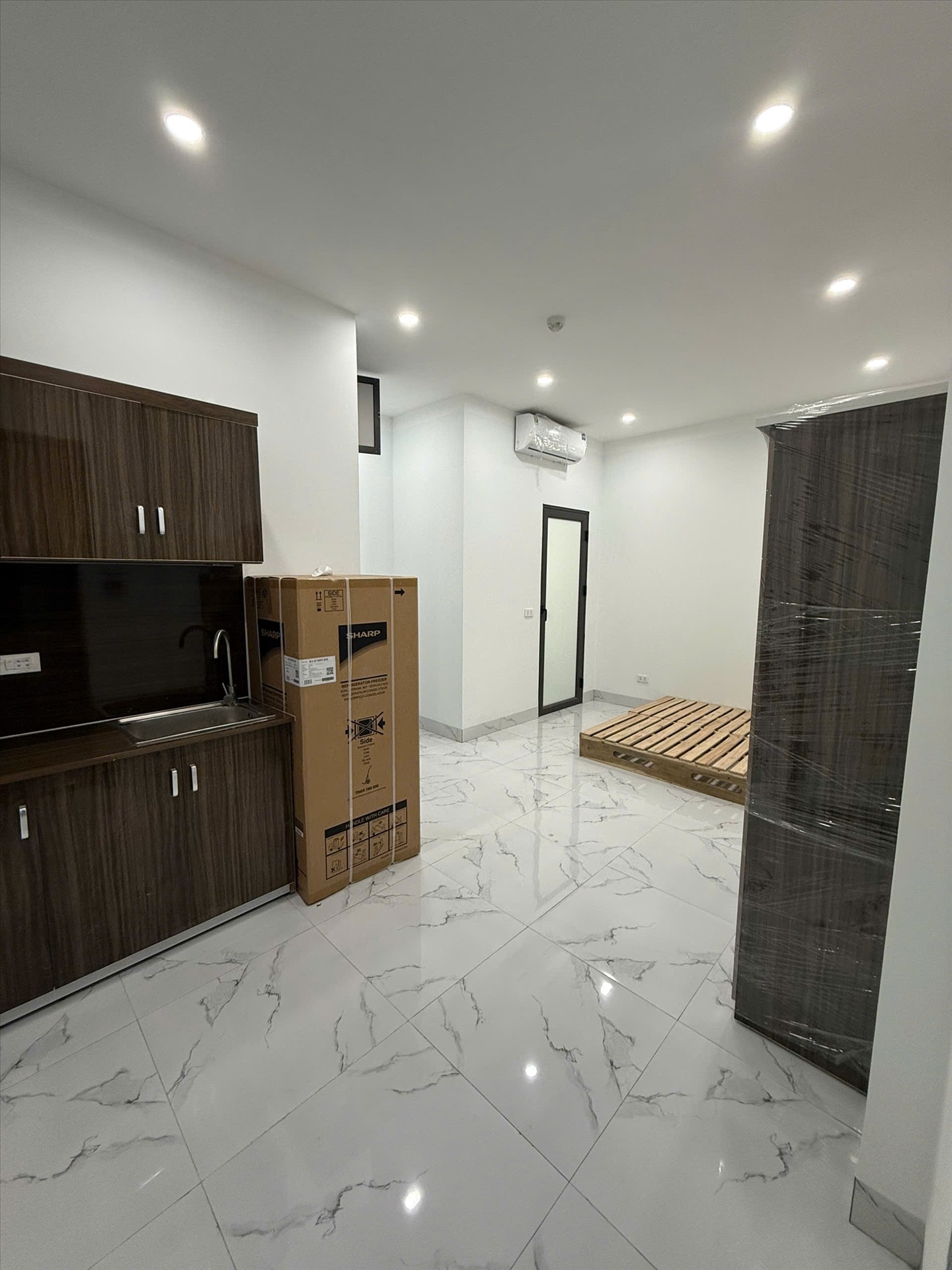 Phòng trọ Studio 25m2 tại Funhome Lĩnh Nam(2) - Hoàng Mai - Phòng khách