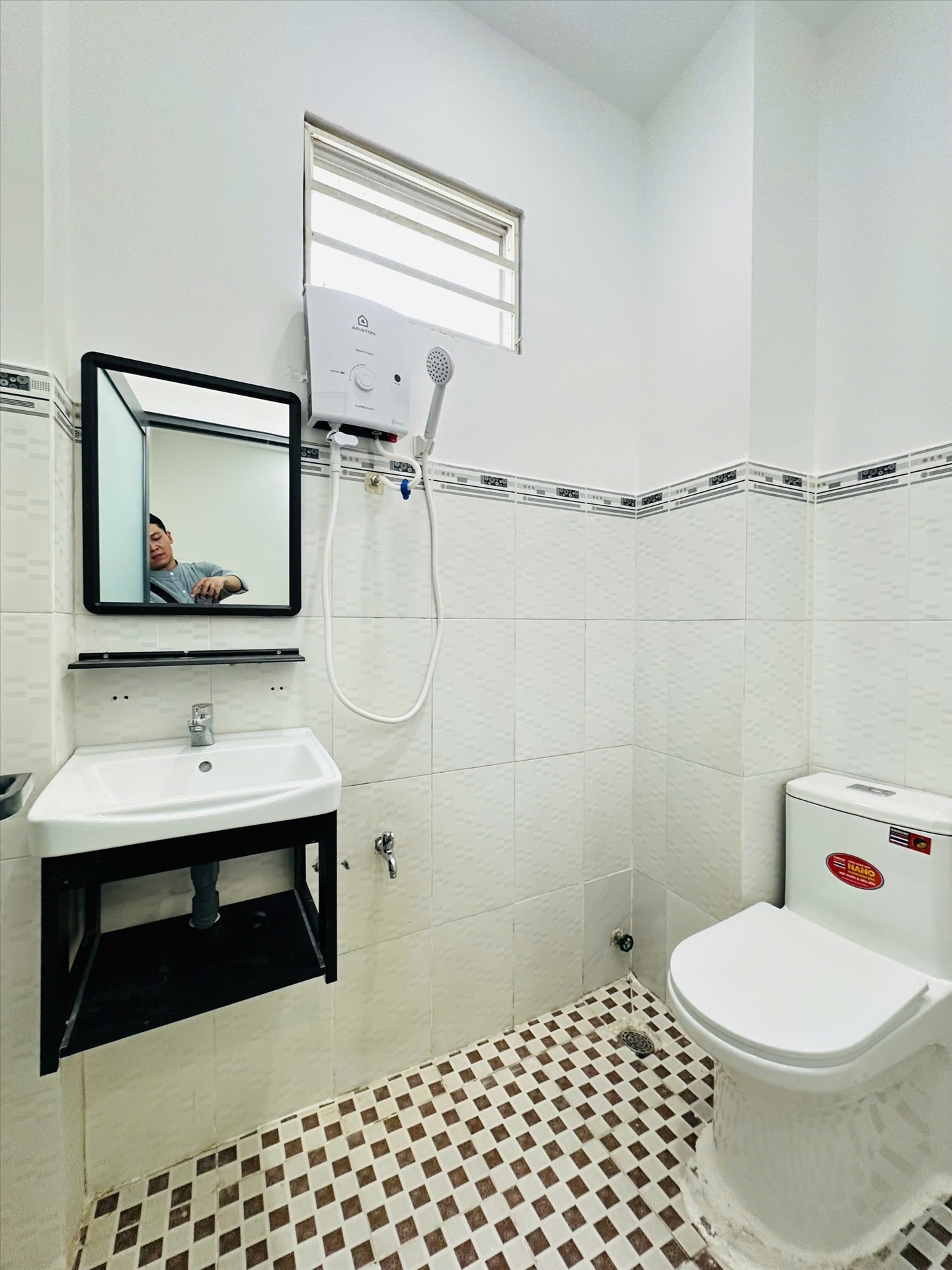 Phòng trọ Studio 25m2 tại PT House Phan Đình Phùng - Phú Nhuận - Phòng tắm