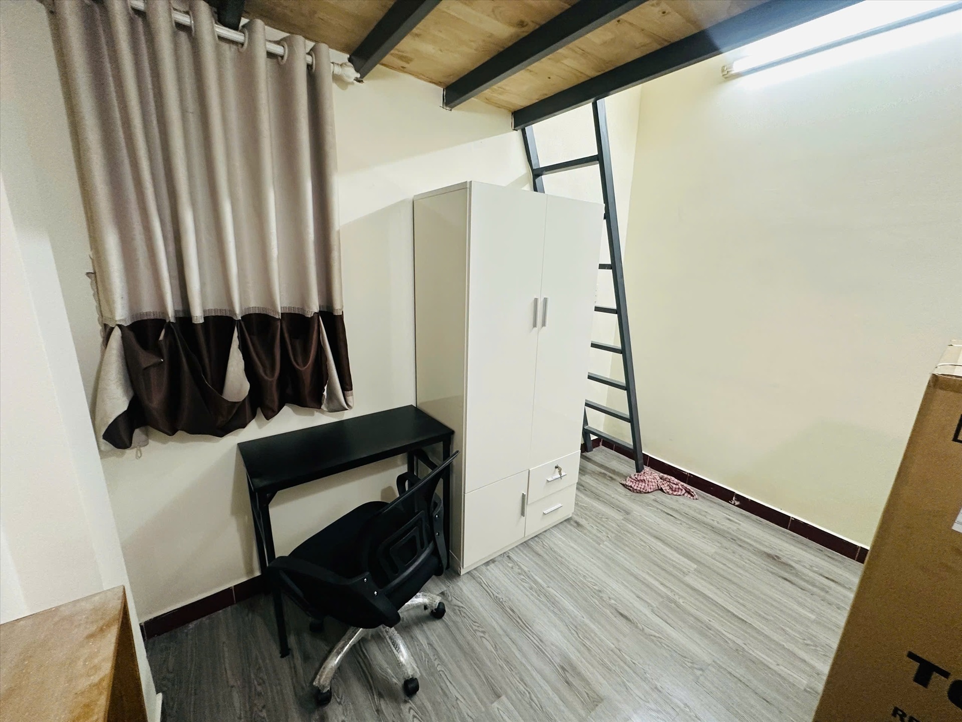 Phòng trọ PT House Huỳnh Văn Bánh - Phú Nhuận - Phòng (*)