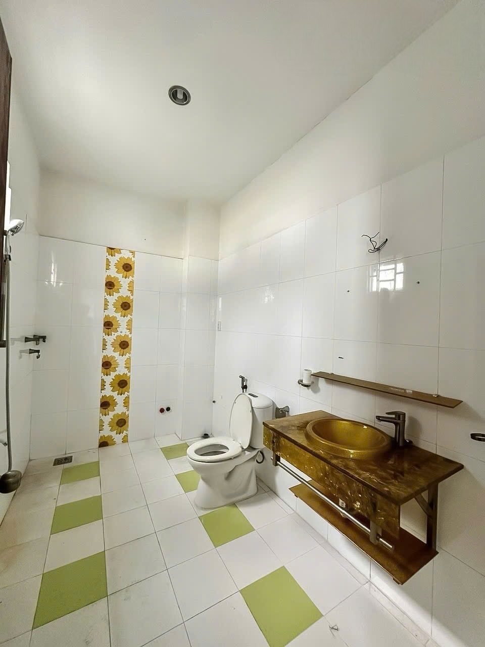 Phòng trọ Studio 30m2 tại ĐHQ House Hoàng Bật Đạt - Tân Bình - Phòng tắm