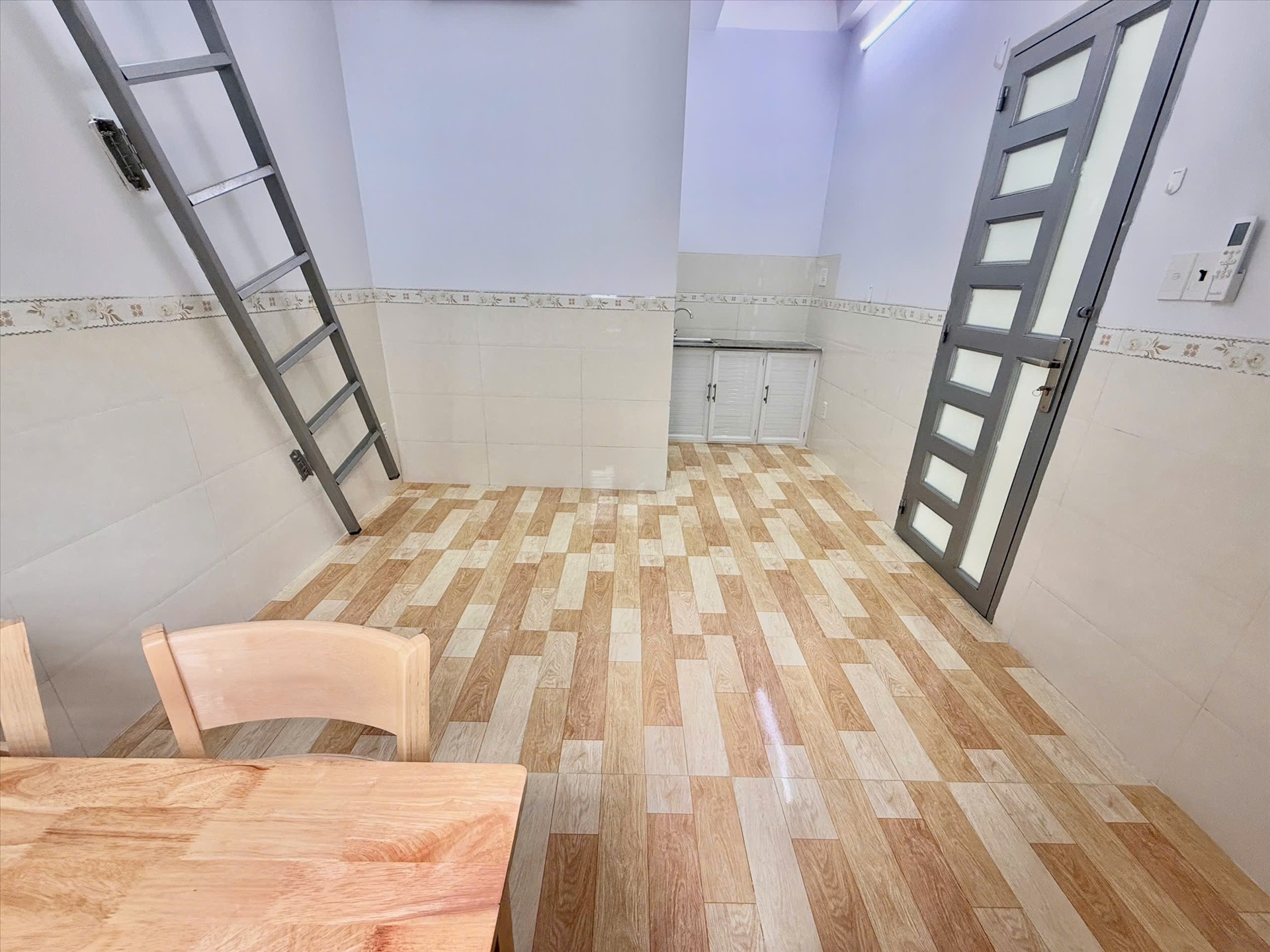 Phòng trọ Duplex 25m2 tại TT House Bạch Đằng - Tân Bình - Phòng khách