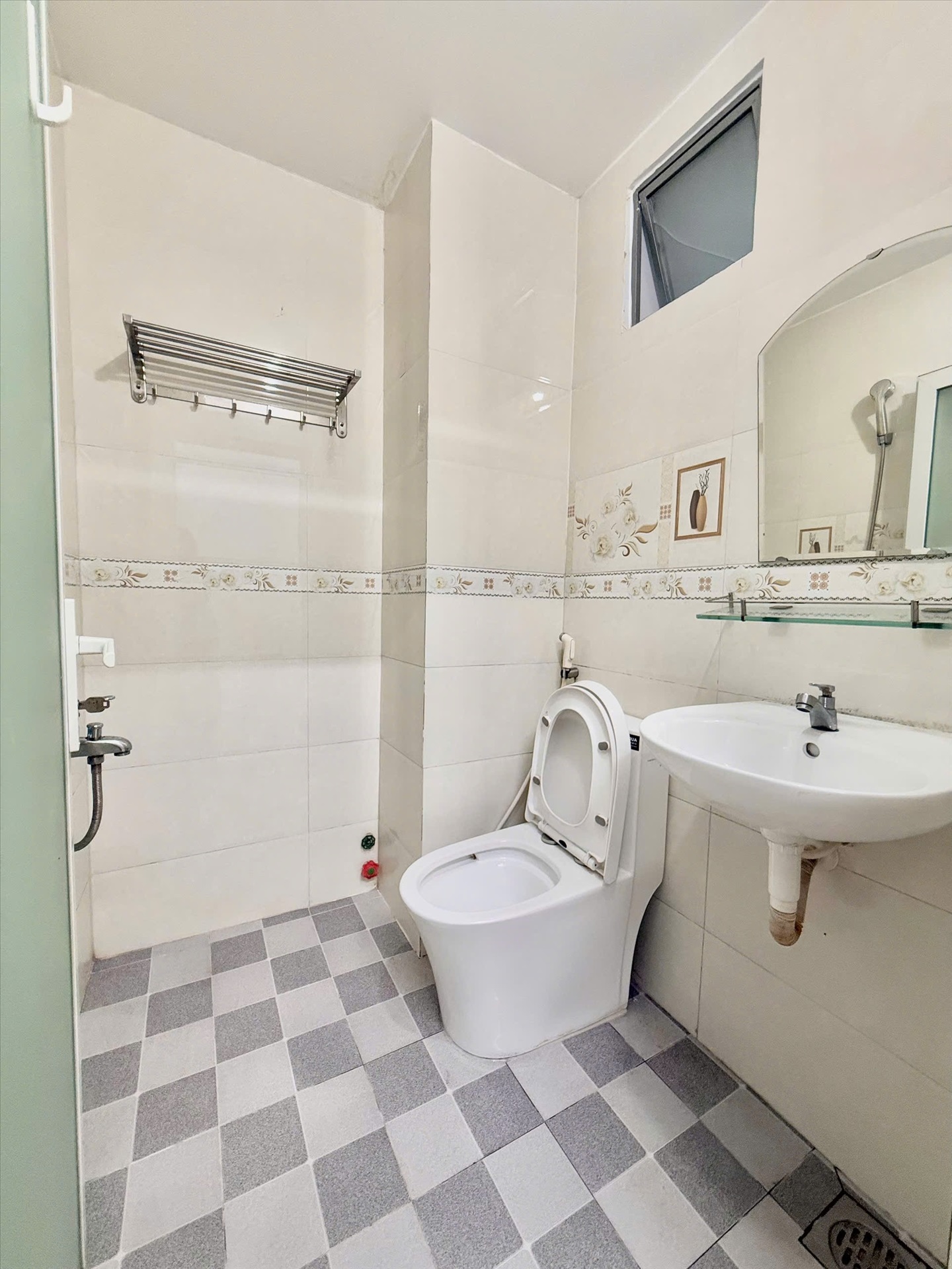 Phòng trọ Duplex 25m2 tại TT House Bạch Đằng - Tân Bình - Phòng tắm