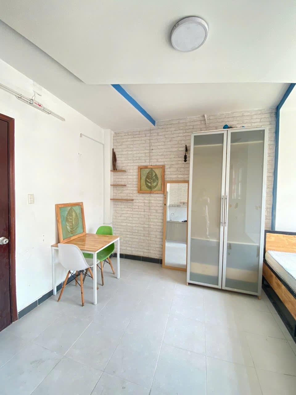 Phòng trọ Studio 30m2 tại AT House Yên Thế - Tân Bình - Góc làm việc