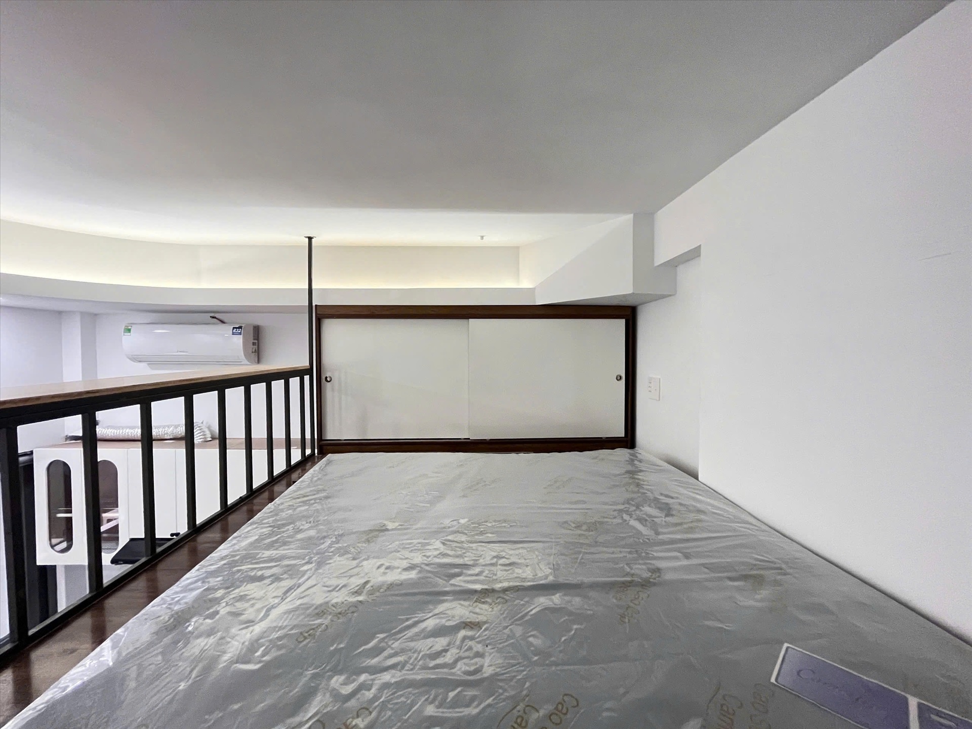 Phòng trọ Duplex 25m2 tại Redhomes Hiệp Nhất - Tân Bình - Phòng ngủ