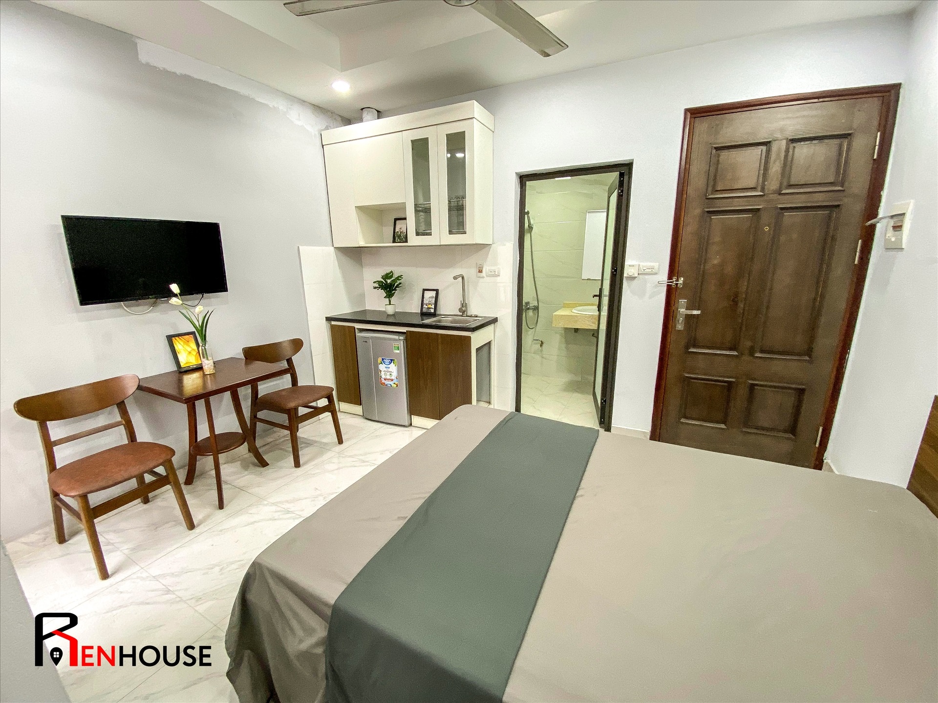 Phòng trọ Studio 25m2 tại RenHouse Đình Thôn - Nam Từ Liêm - Phòng ngủ