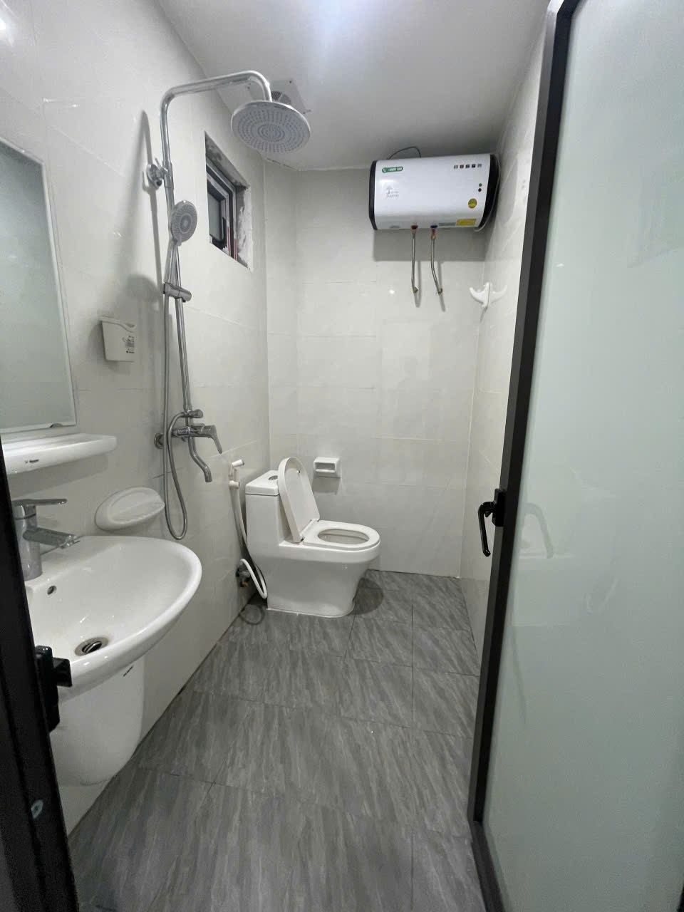 Phòng trọ 1 Phòng ngủ 35m2 tại LVT Home Hoàng Đạo Thành - Thanh Xuân - Phòng tắm