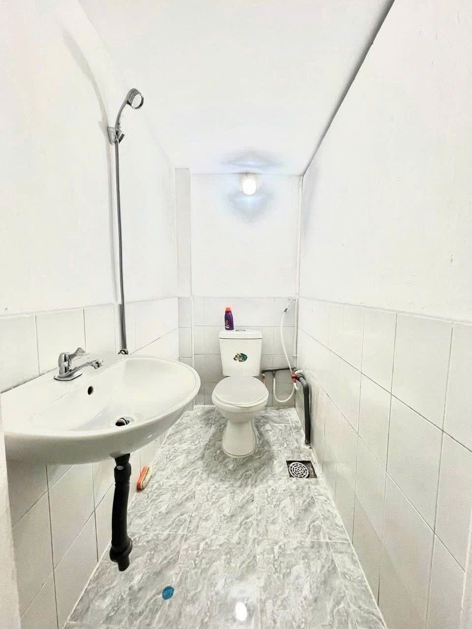 Phòng trọ Duplex 20m2 tại AK Home Hoàng Hoa Thám - Tân Bình - Phòng tắm