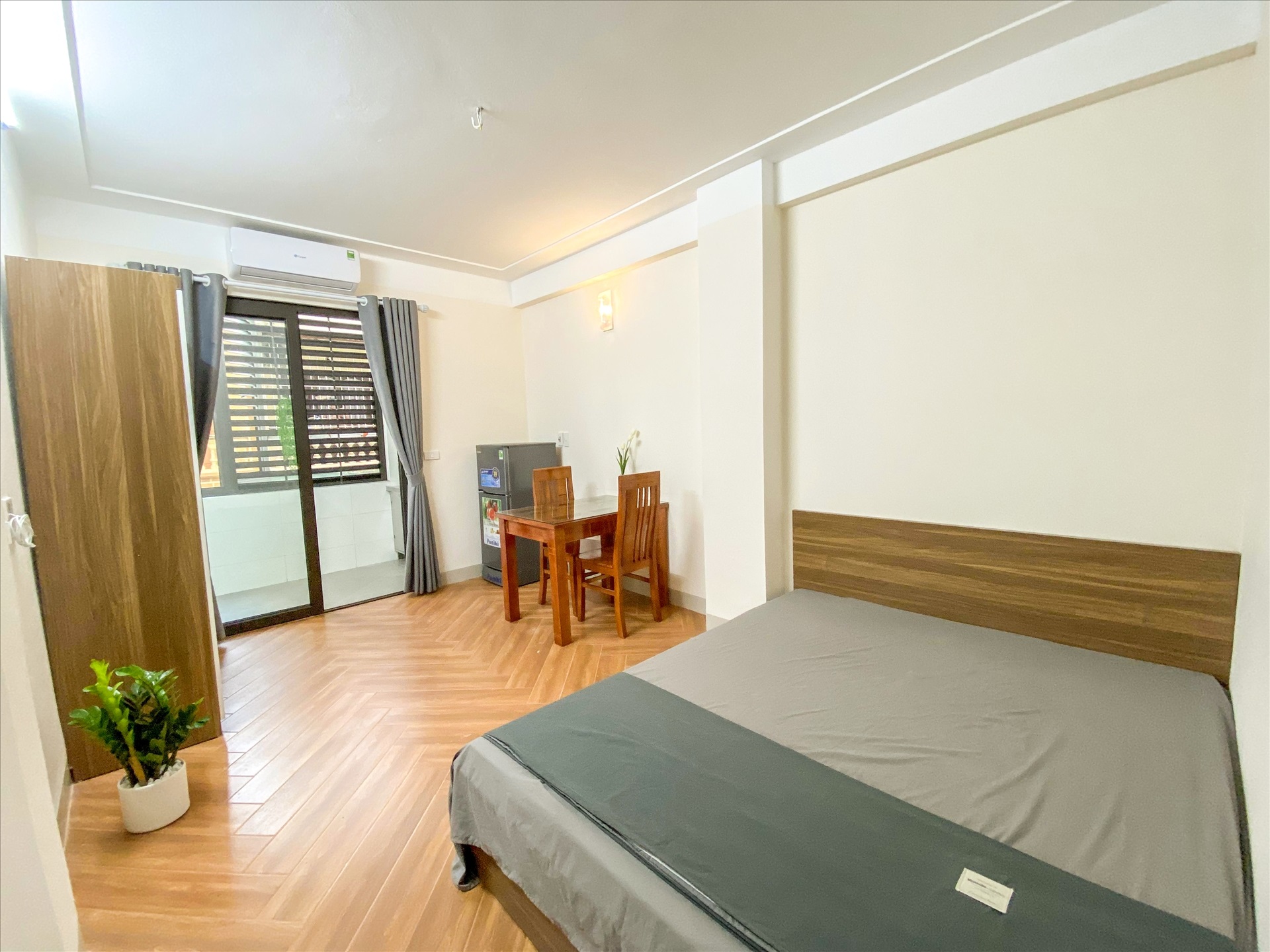 Phòng trọ Studio 28m2 tại RenHouse Mai Dịch - Cầu Giấy - Phòng ngủ