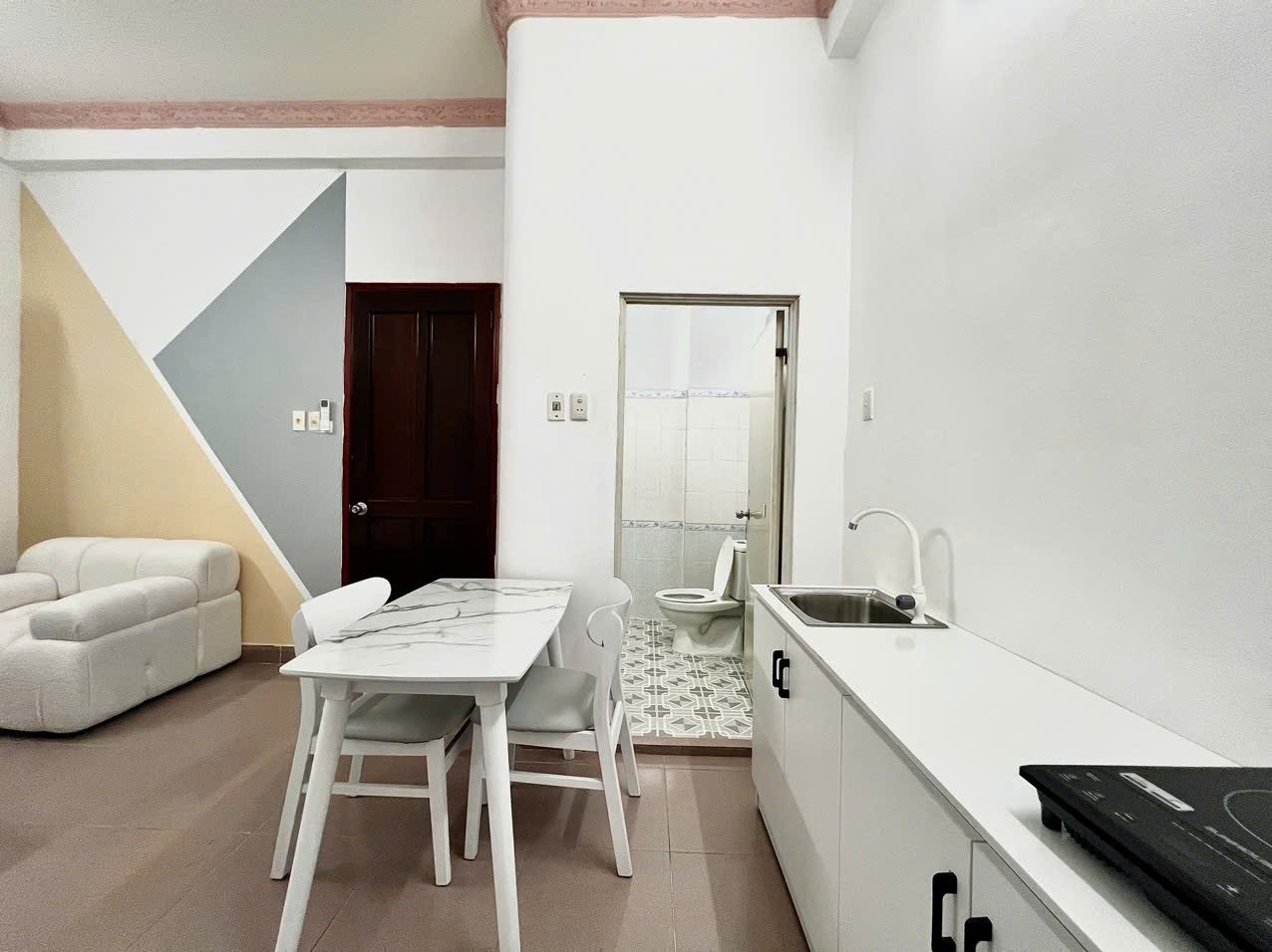 Phòng trọ Studio 25m2 tại CT Home Huỳnh Văn Bánh - Phú Nhuận - Phòng khách