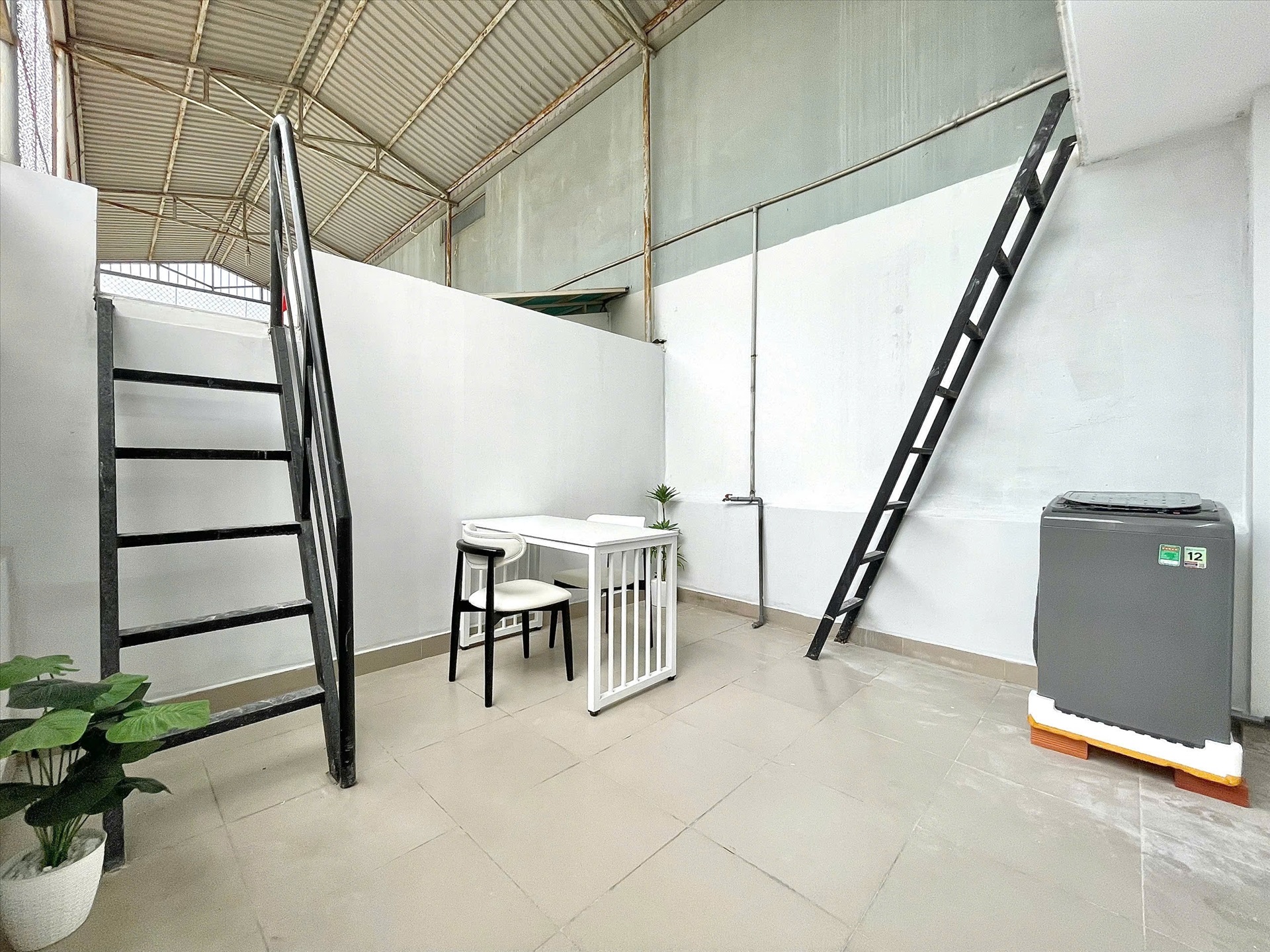Phòng trọ 1 Phòng ngủ 60m2 tại PVT Room  Nguyễn Hữu Cảnh - Bình Thạnh - Ban công