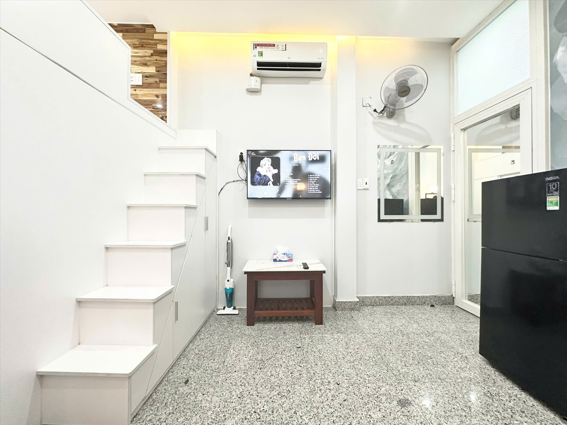 Phòng trọ 1 Phòng ngủ 50m2 tại Tiamoon House Trần Văn Đăng - Quận 3 - Phòng khách