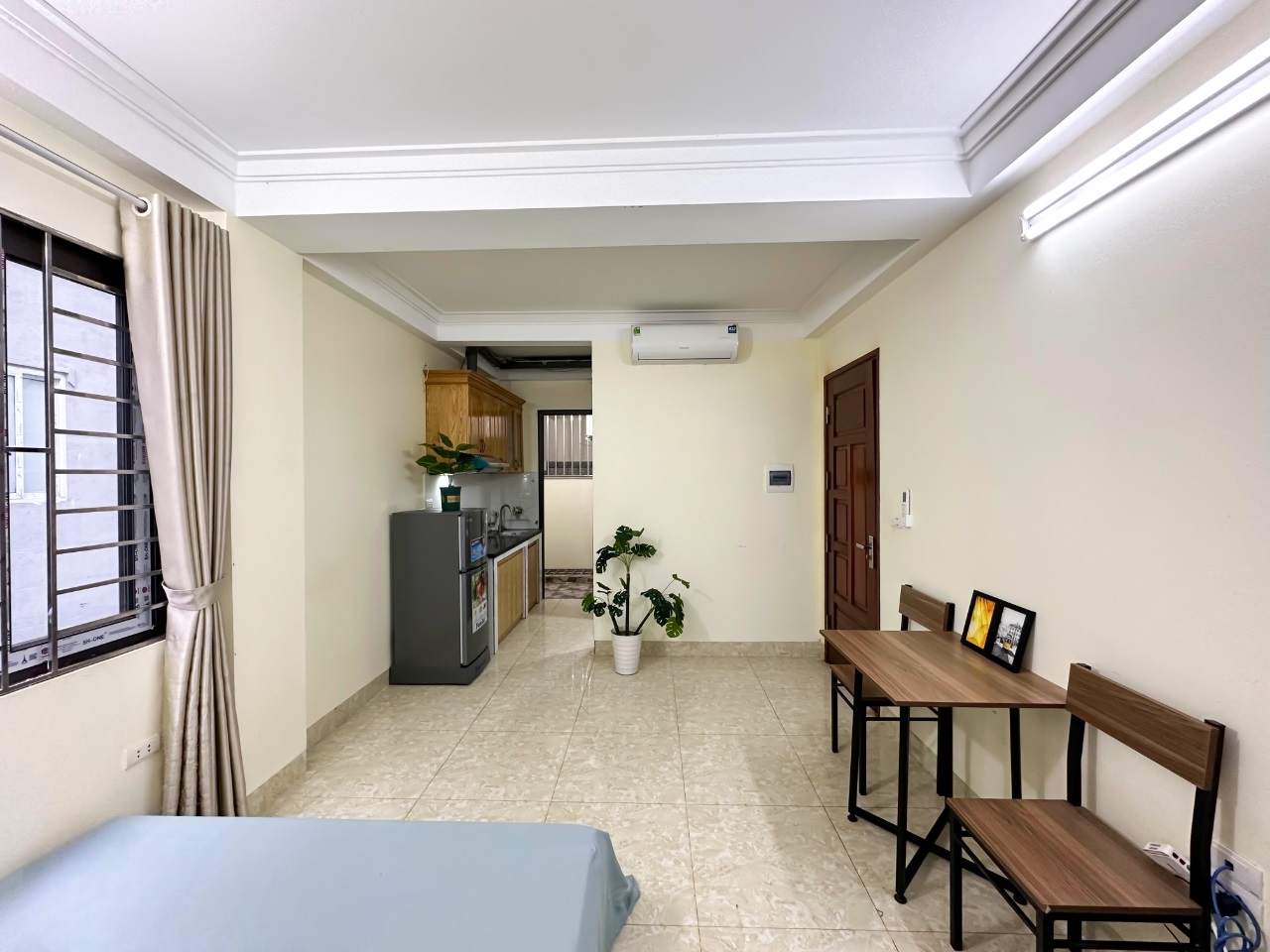 Phòng trọ Studio 26m2 tại RenHouse Yên Hòa - Cầu Giấy - Phòng khách